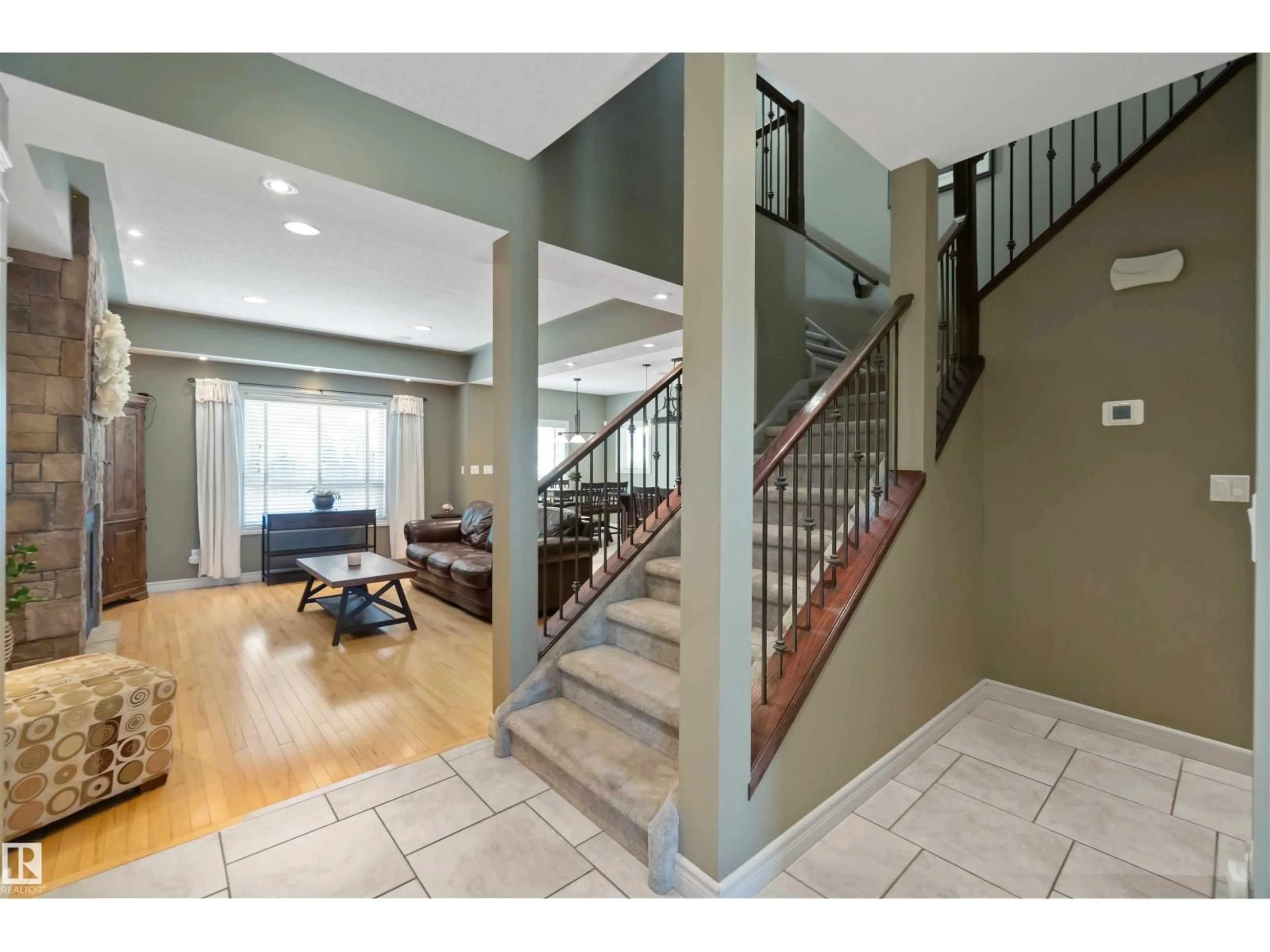 Unknown for 17440 119 ST, Edmonton Alberta T5X0A6