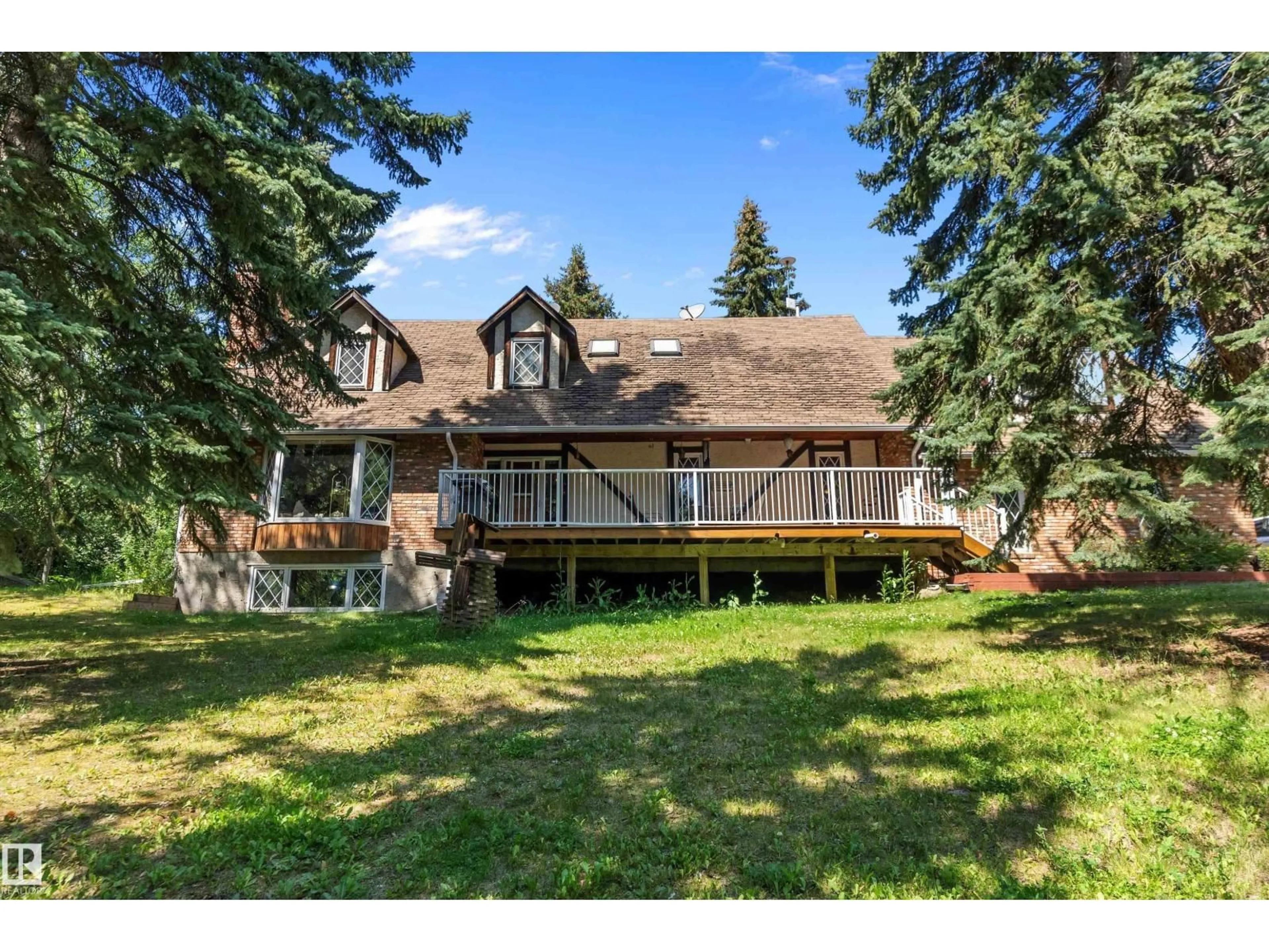A pic from outside/outdoor area/front of a property/back of a property/a pic from drone, mountain view for 779 - 18 54023 HGHWAY, Rural Parkland County Alberta T7X3V5