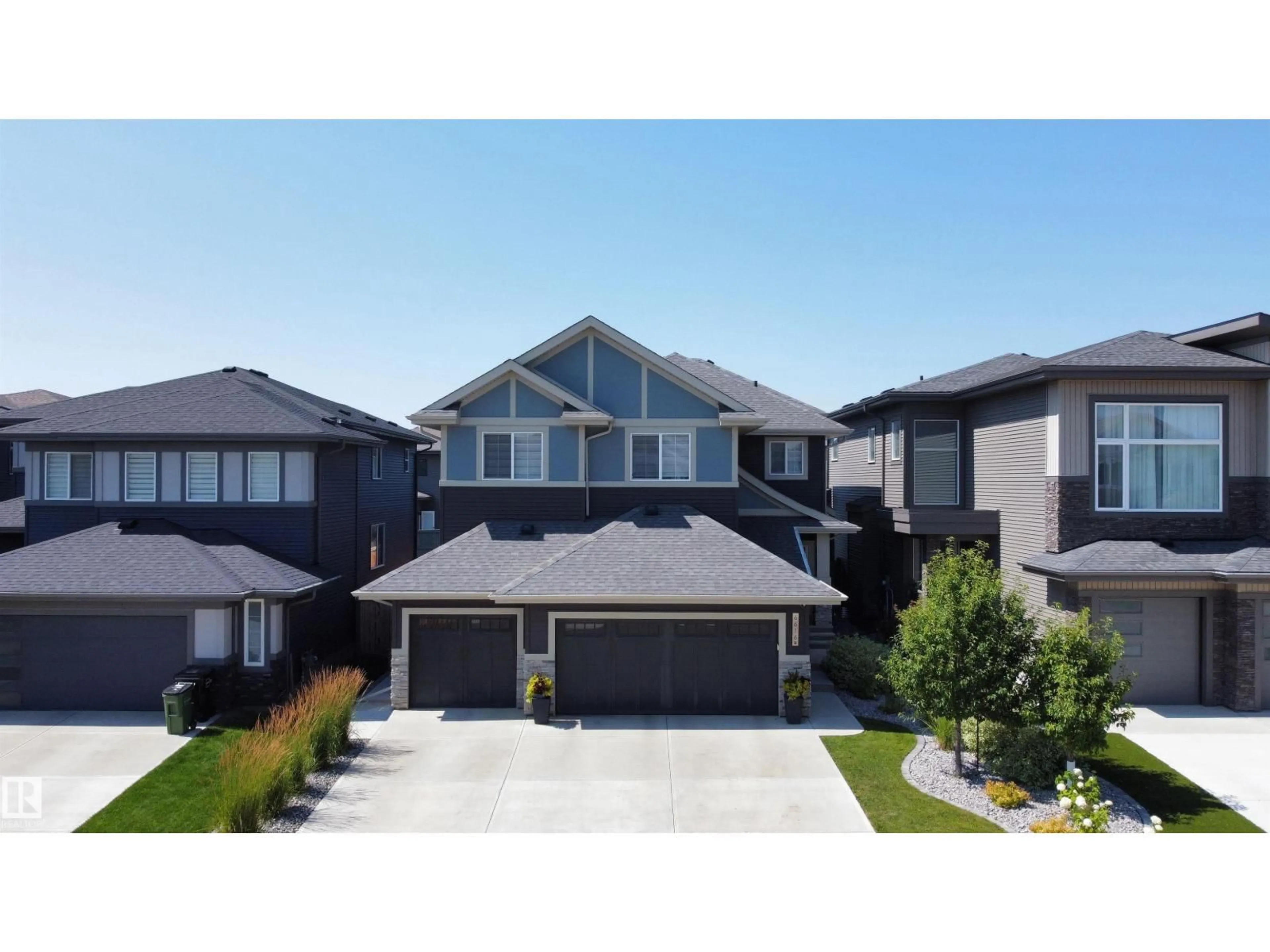 A pic from outside/outdoor area/front of a property/back of a property/a pic from drone, street for 6616 KNOX PL, Edmonton Alberta T6W4A1
