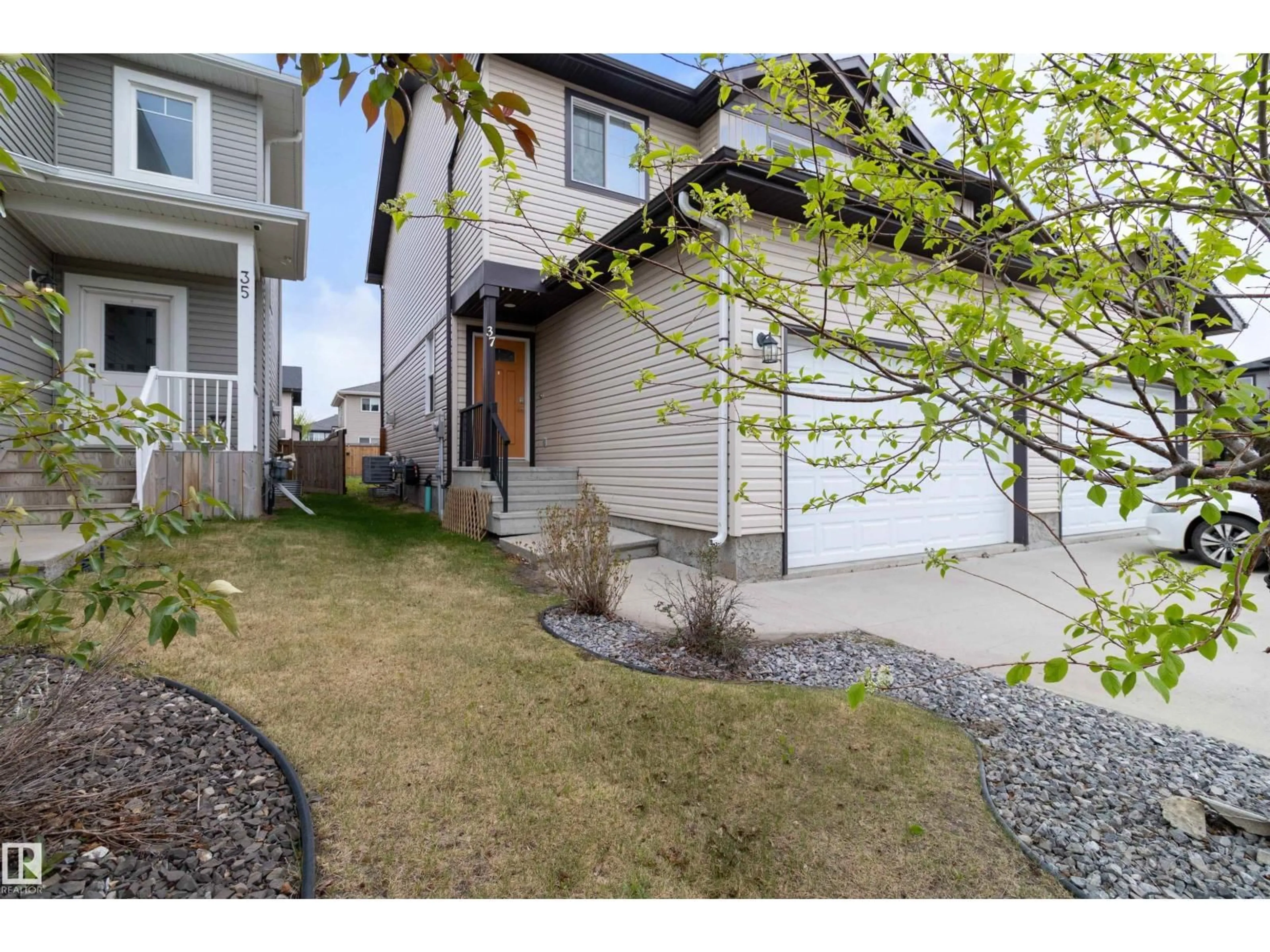 Unknown for 37 ROSEBERRY LN, Fort Saskatchewan Alberta T8L0M6