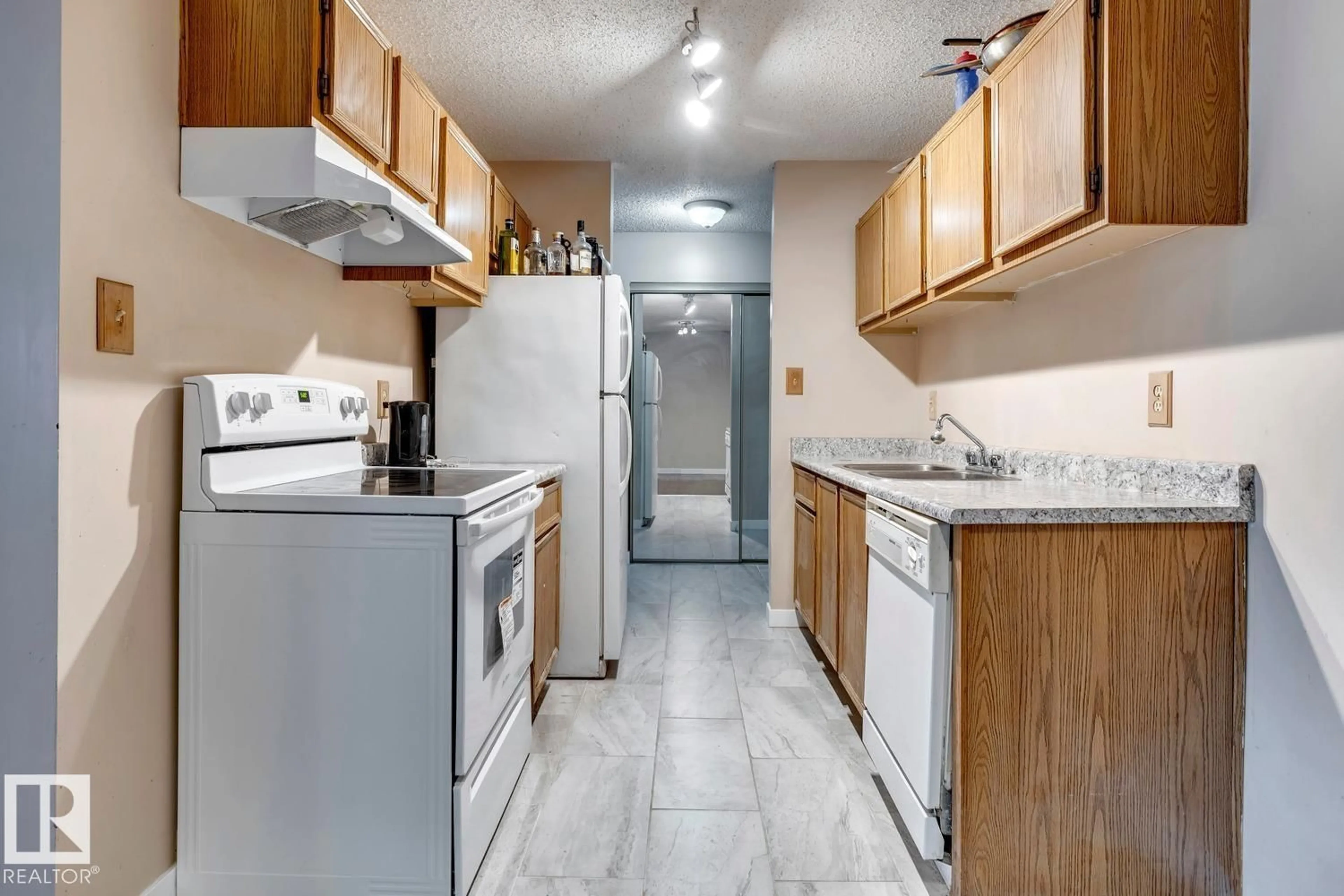 Standard kitchen, unknown for #302 - 11115 74 ST, Edmonton Alberta T5B4S4