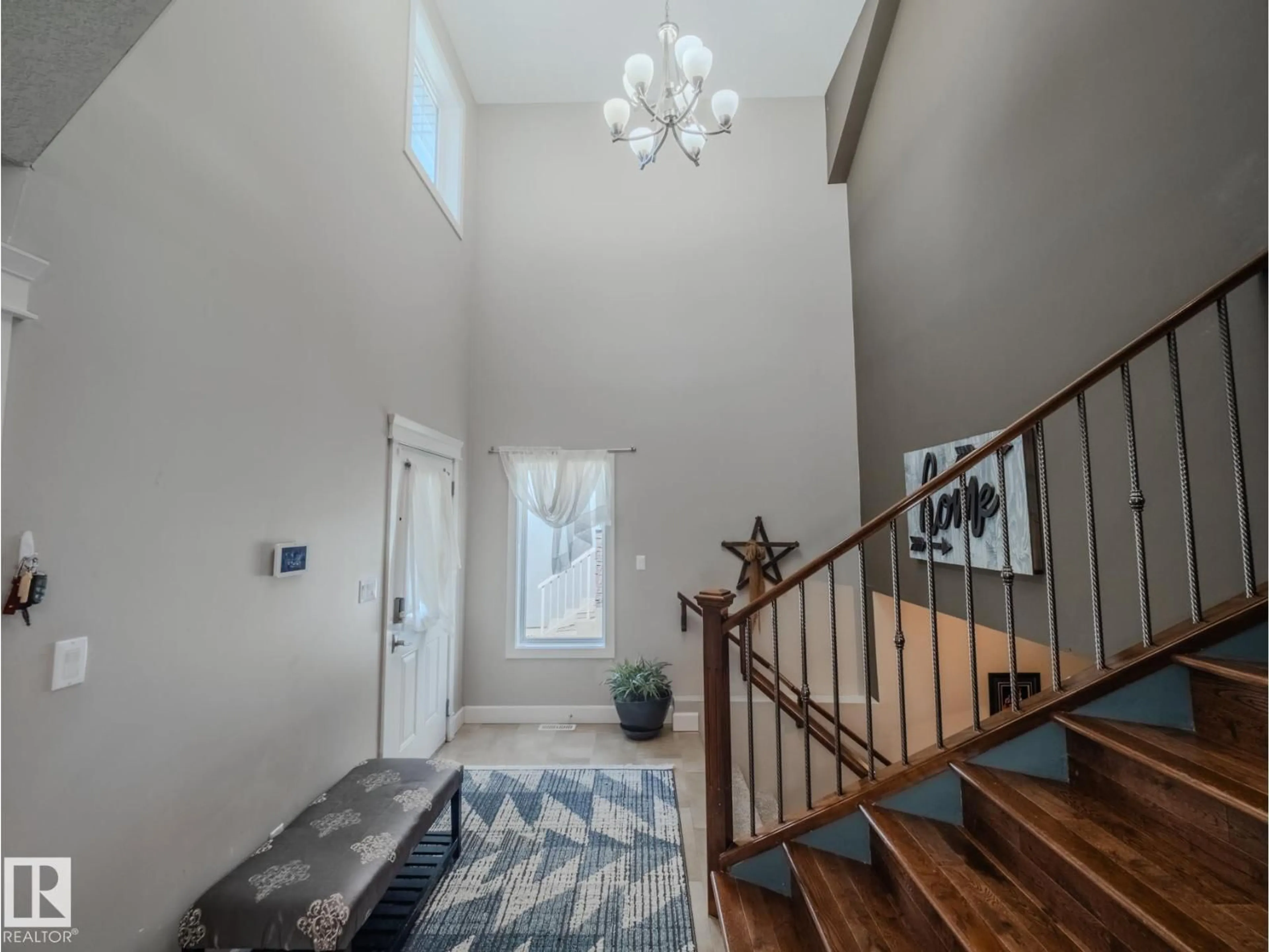 Indoor foyer for 6612 34 AV, Beaumont Alberta T4X0W7