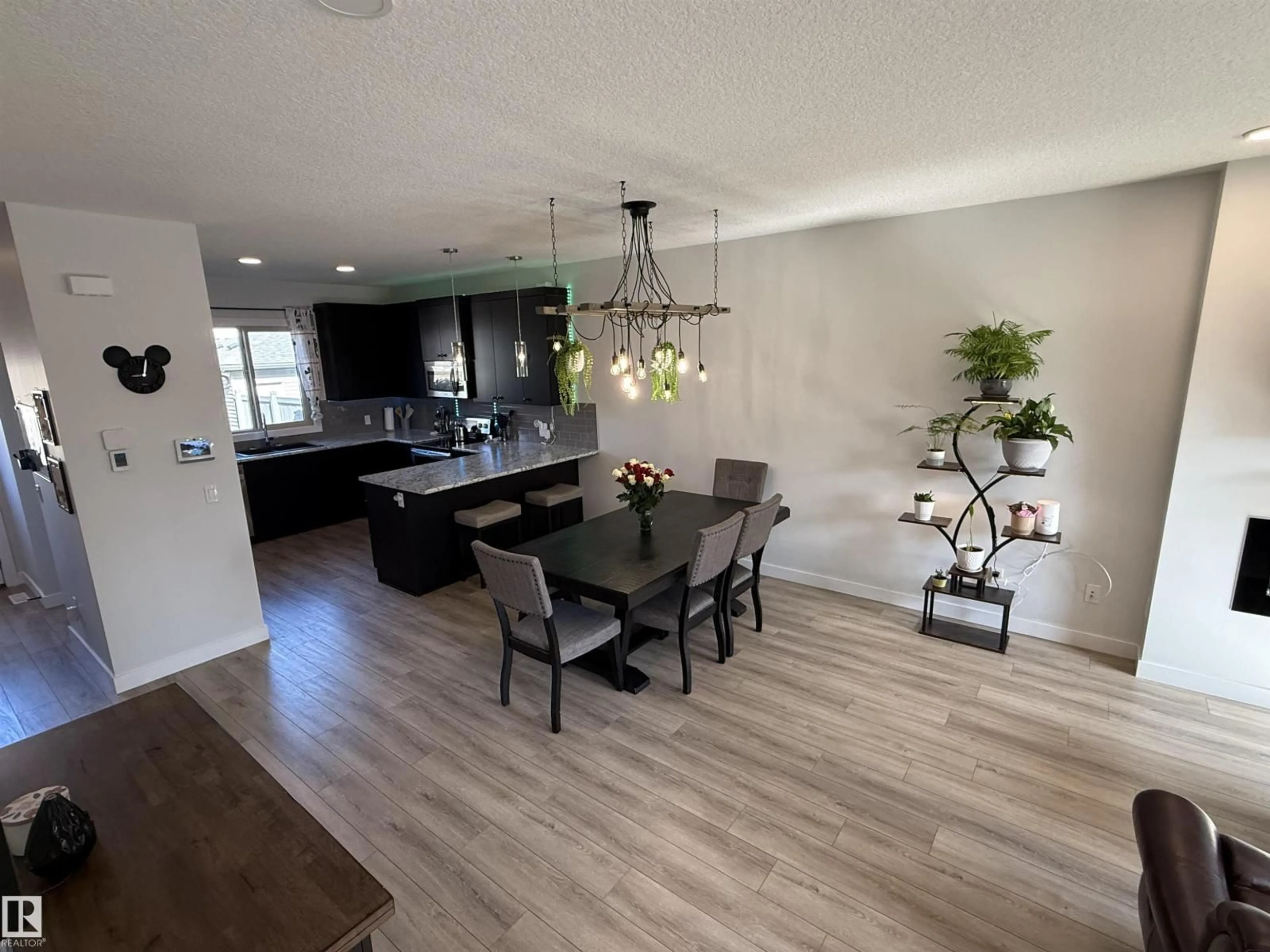 Open concept kitchen, unknown for 405 PIONEER RD, Spruce Grove Alberta T7X0T2