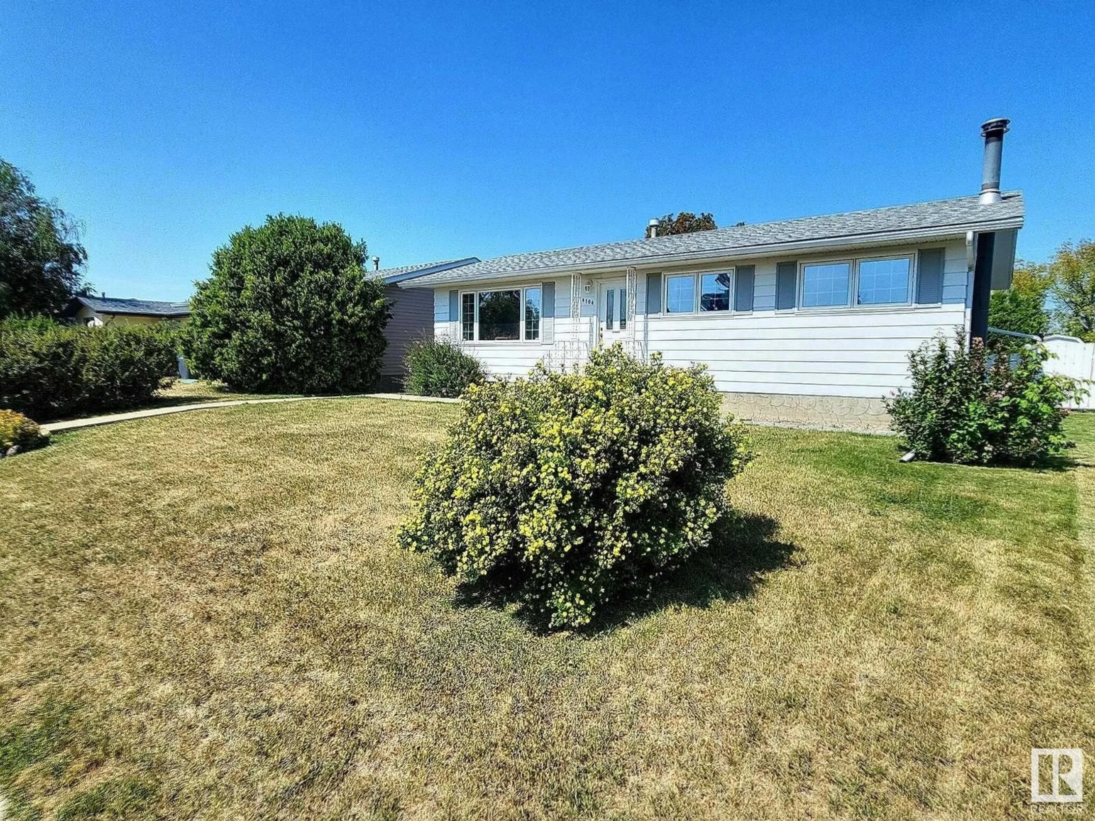 A pic from outside/outdoor area/front of a property/back of a property/a pic from drone, unknown for 4106 48 AV, St. Paul Town Alberta T0A3A2
