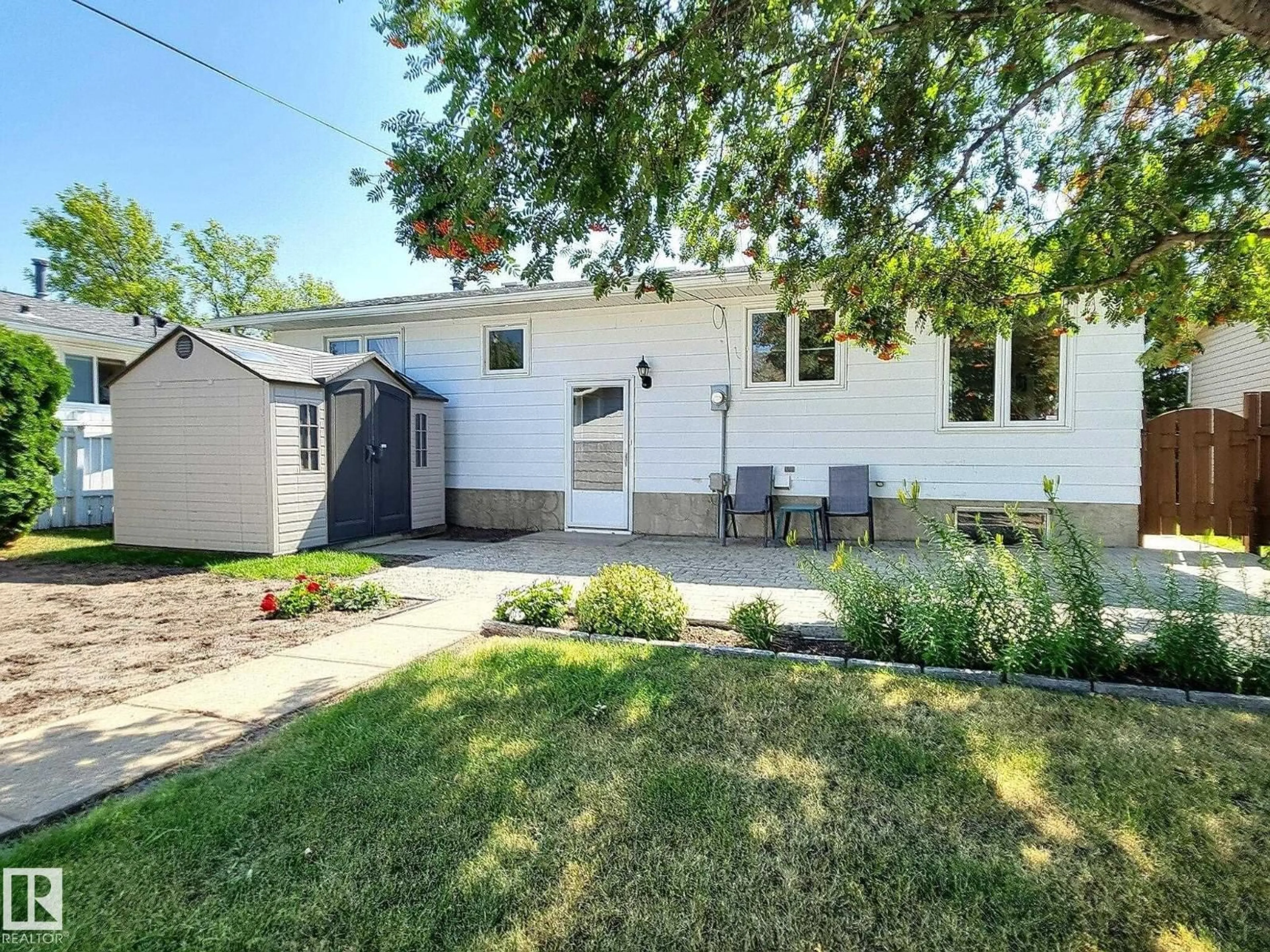 A pic from outside/outdoor area/front of a property/back of a property/a pic from drone, street for 4106 48 AV, St. Paul Town Alberta T0A3A2