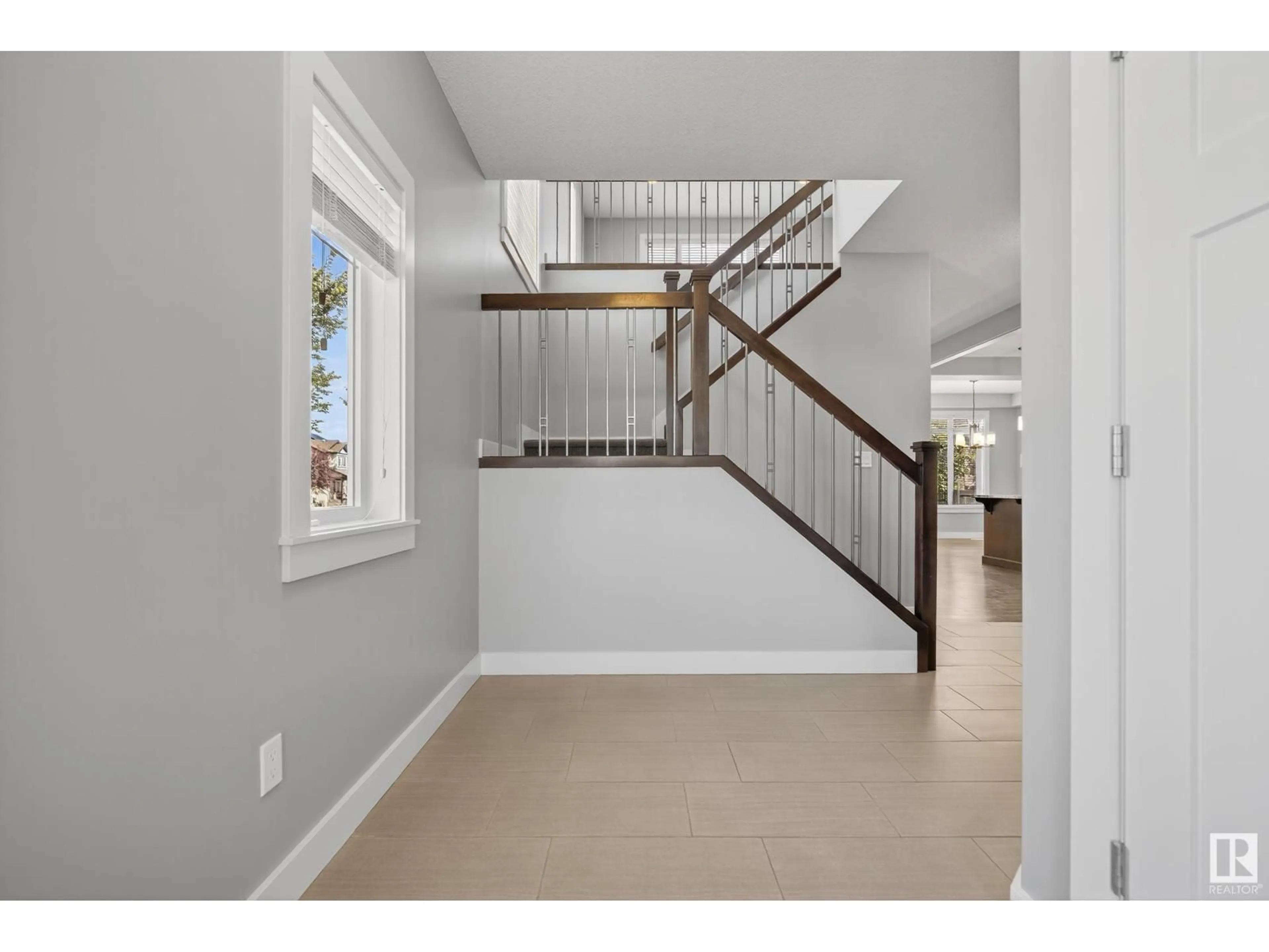 Indoor entryway for 2 ELLICE BN, Fort Saskatchewan Alberta T8L0T8