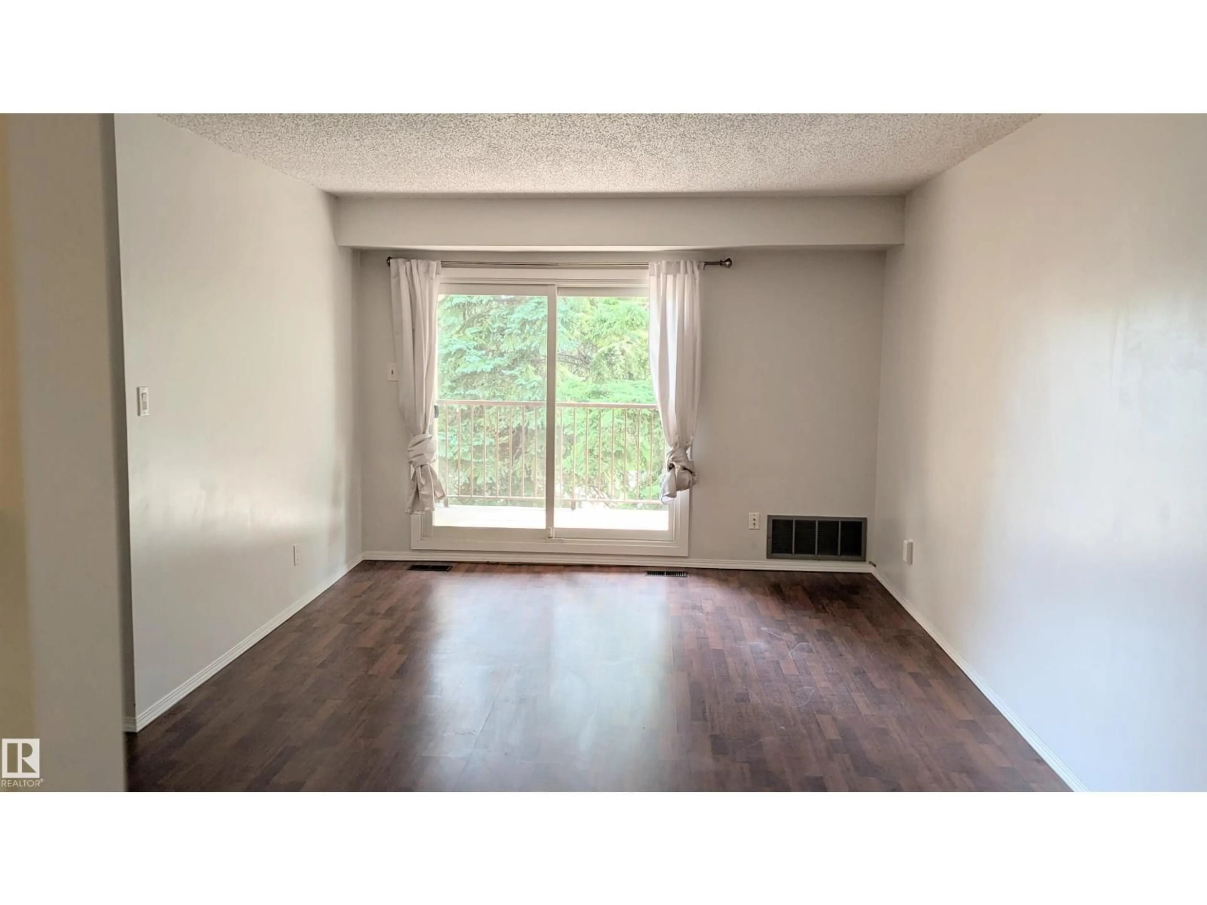 A pic of a room for 202 - 14004 26 ST, Edmonton Alberta T5Y1Y4
