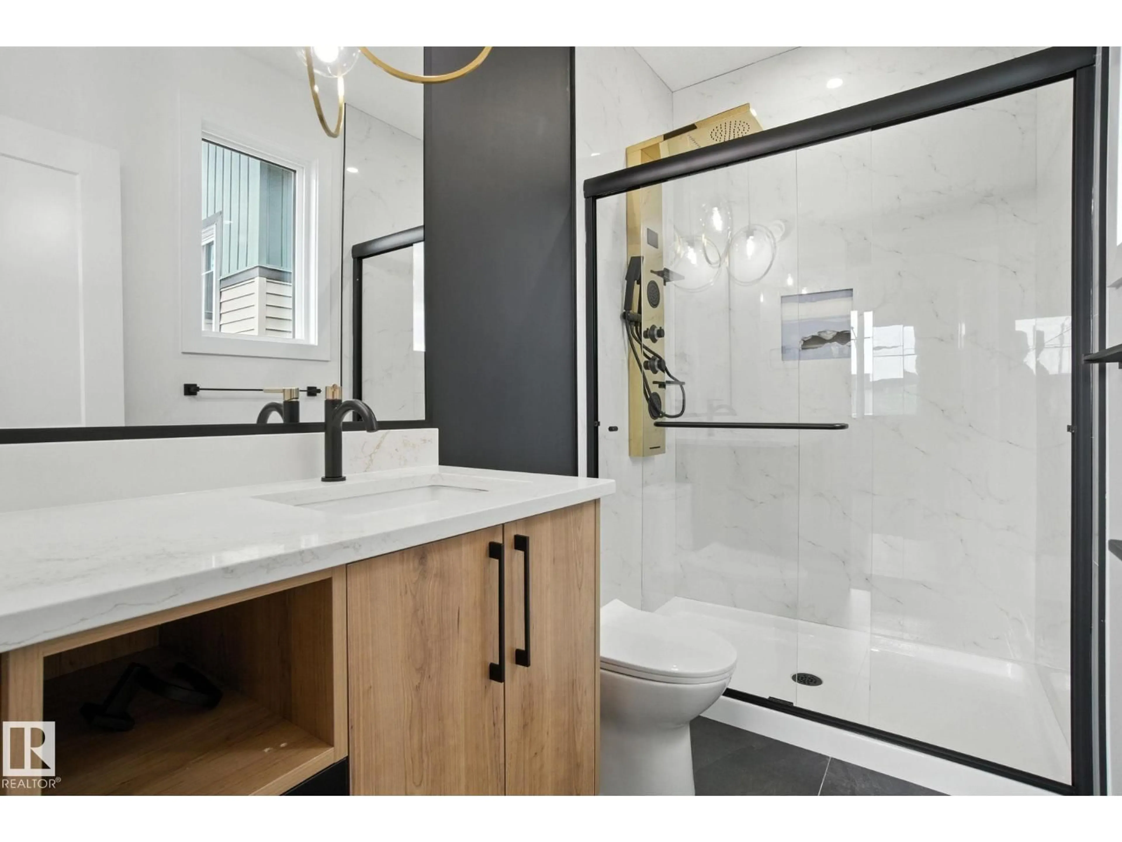 Standard bathroom, ceramic/tile floor for SW - 2018 COLLIP CR, Edmonton Alberta T6W5T4