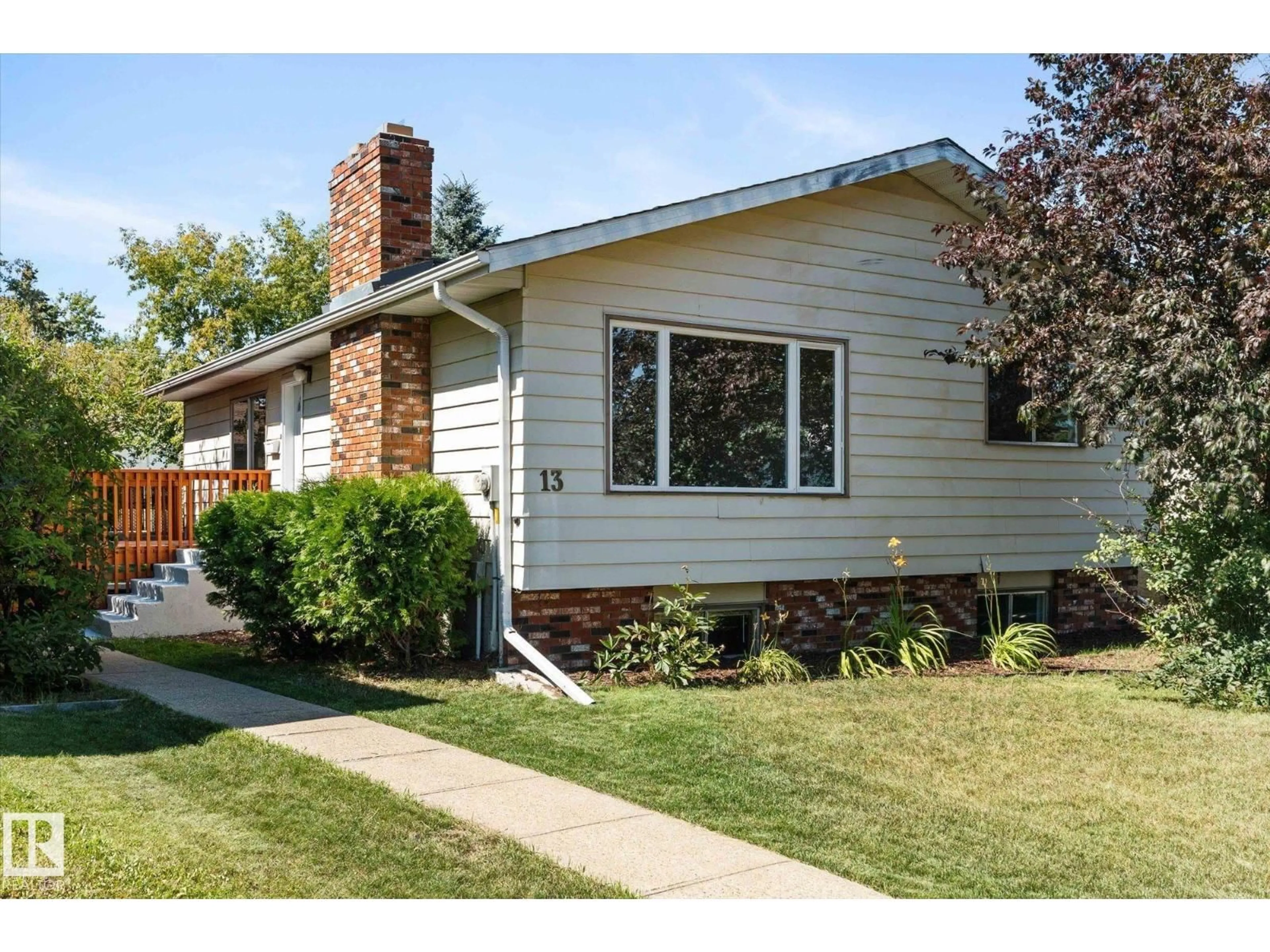 Home with vinyl exterior material, street for 13 GLORY HILLS DR, Stony Plain Alberta T7Z1H5