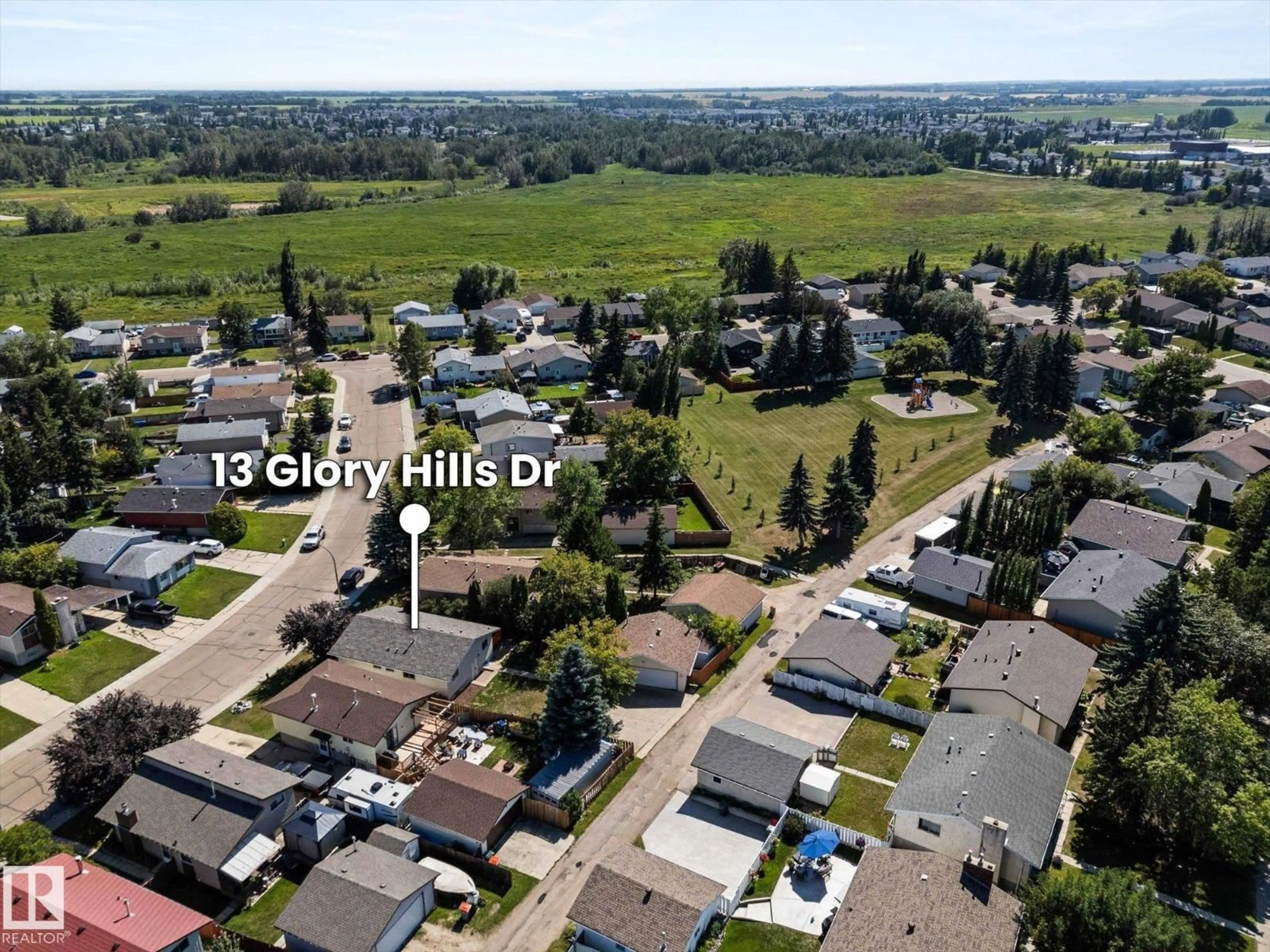 A pic from outside/outdoor area/front of a property/back of a property/a pic from drone, street for 13 GLORY HILLS DR, Stony Plain Alberta T7Z1H5