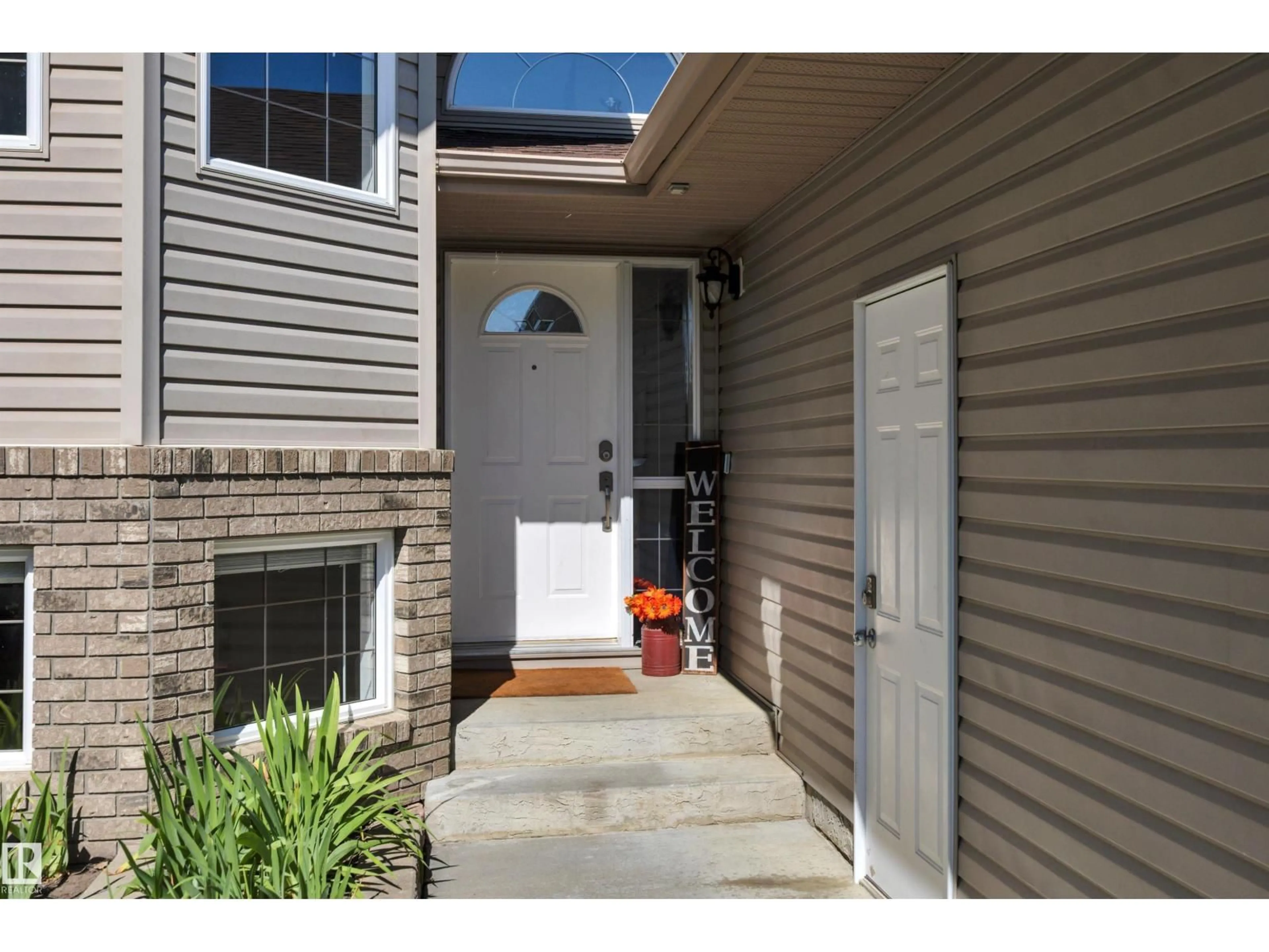 Indoor entryway for 9 WESTVIEW DRIVE, Calmar Alberta T0C0V0
