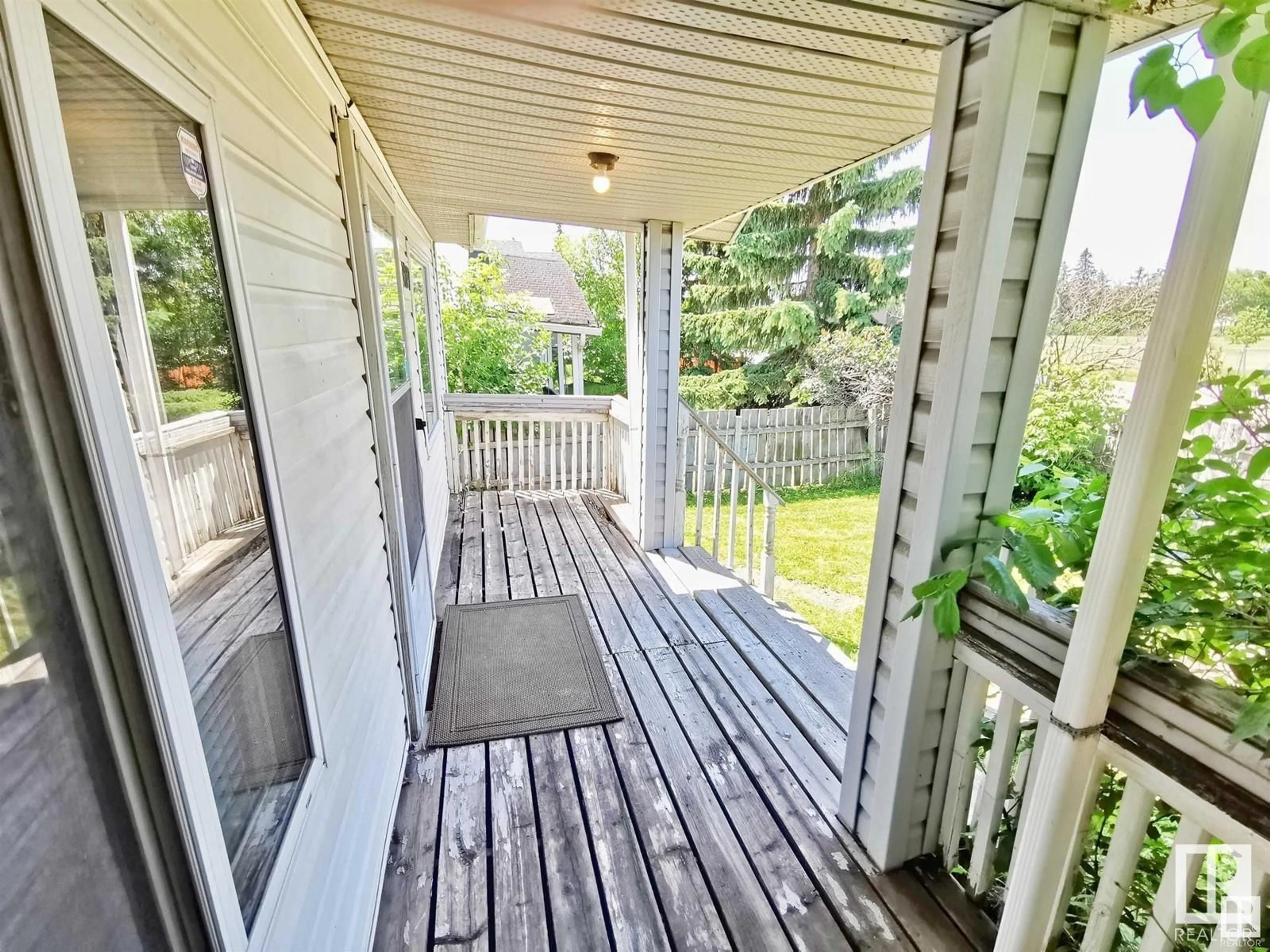 Patio, street for 13027 66 ST, Edmonton Alberta T5C0A7