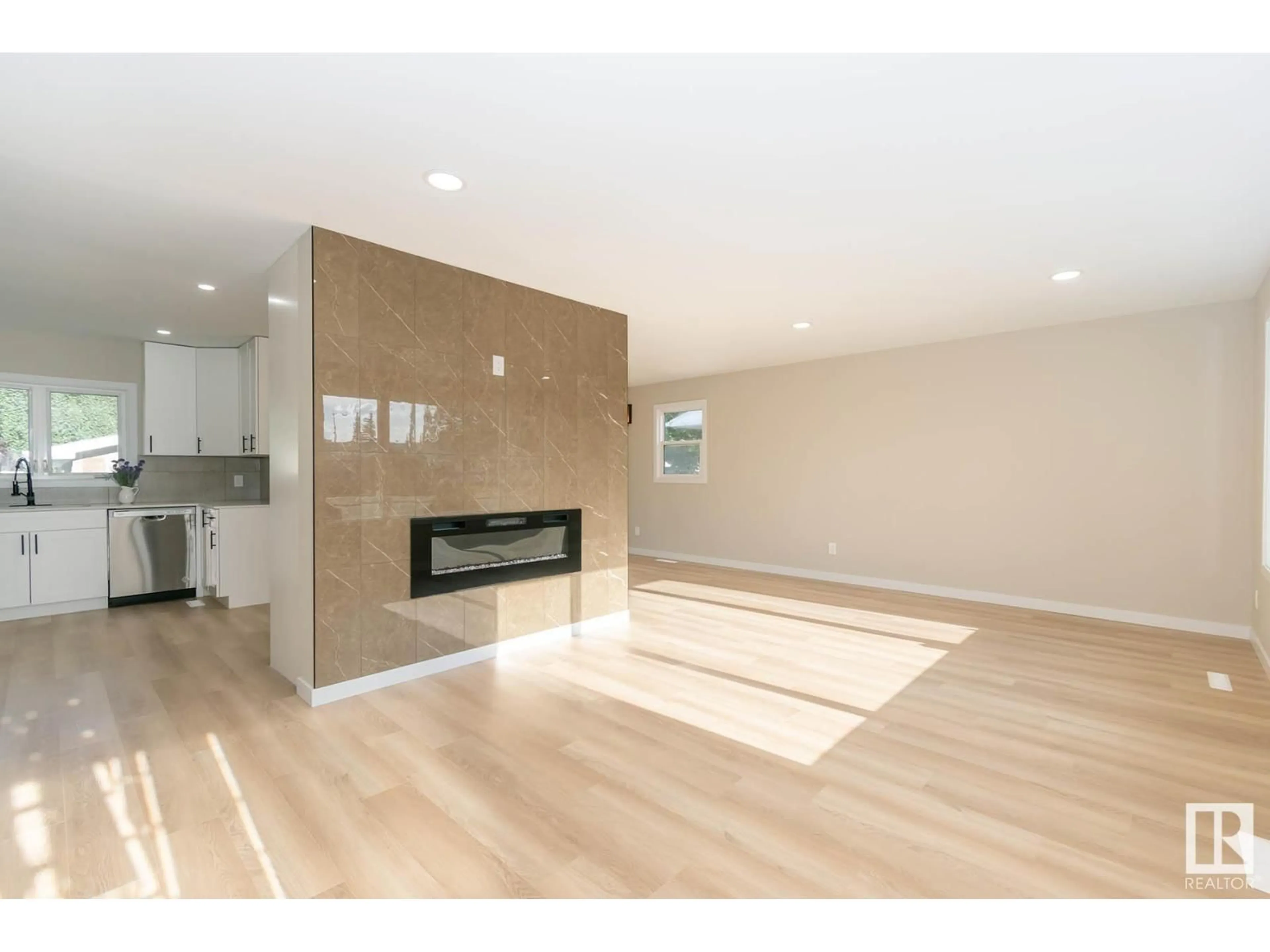 Unknown for NW - 7923 159 ST, Edmonton Alberta T5R2E2