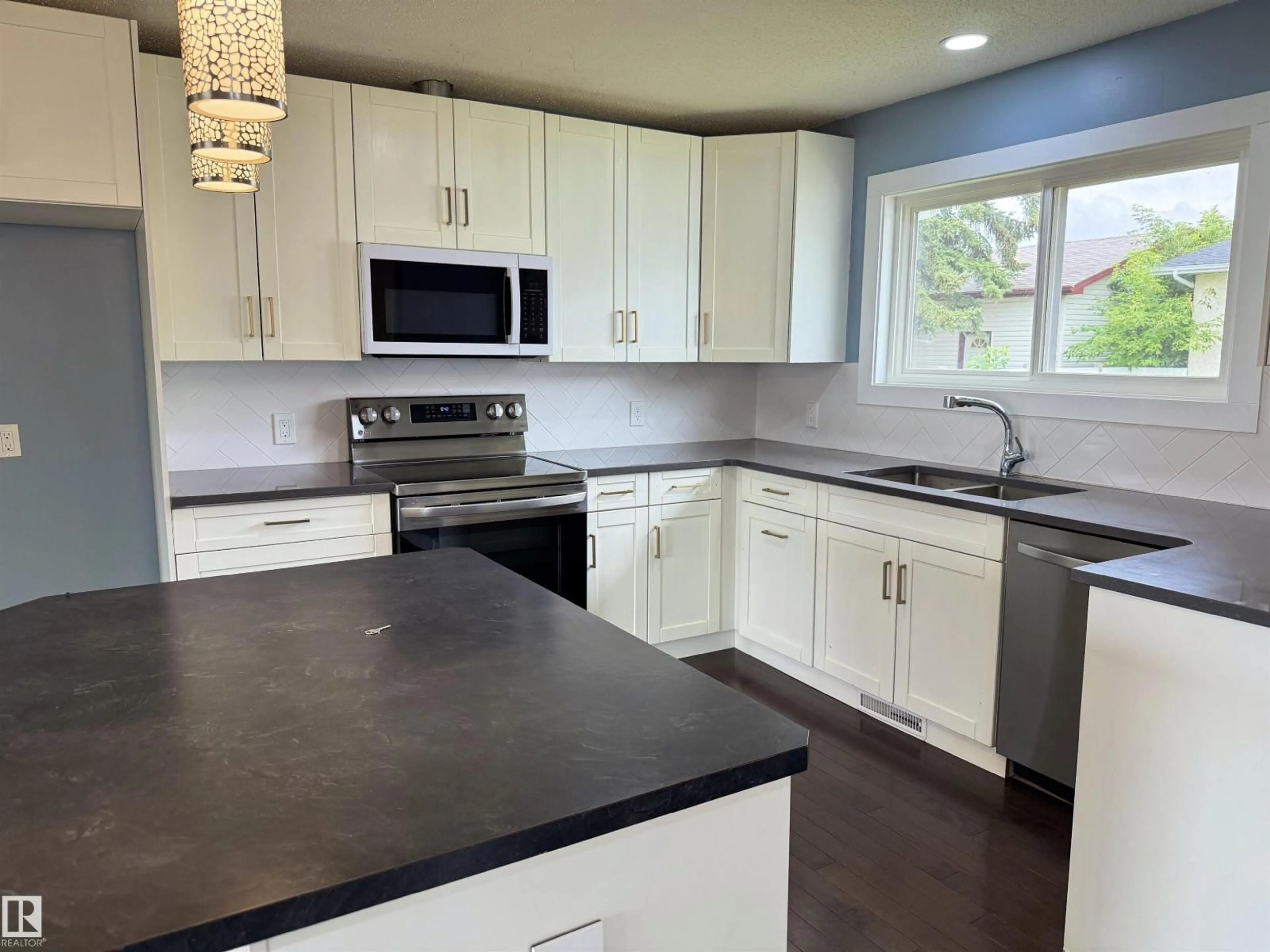 Open concept kitchen, unknown for 5126 50 ST, Legal Alberta T0G1L0