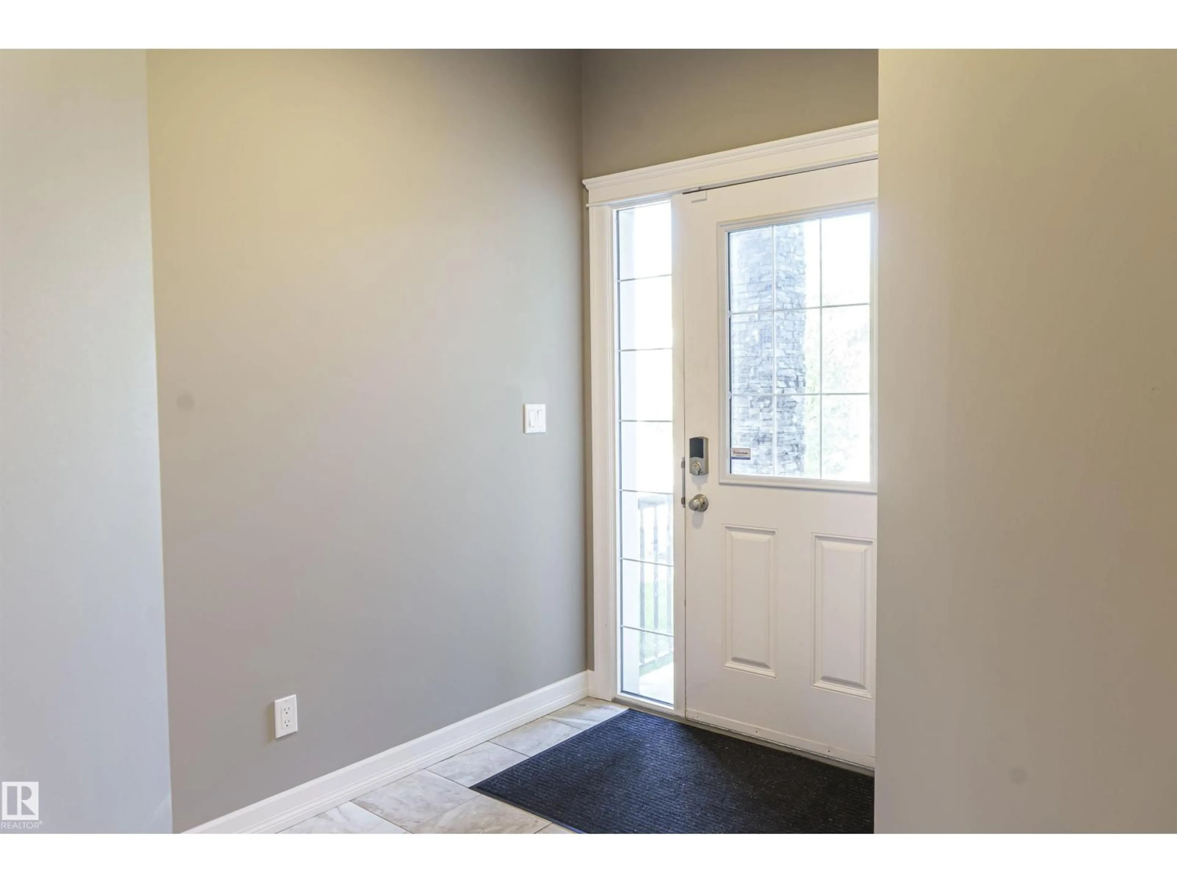 Indoor entryway for NW - 3307 HILTON CR, Edmonton Alberta T6M0N5