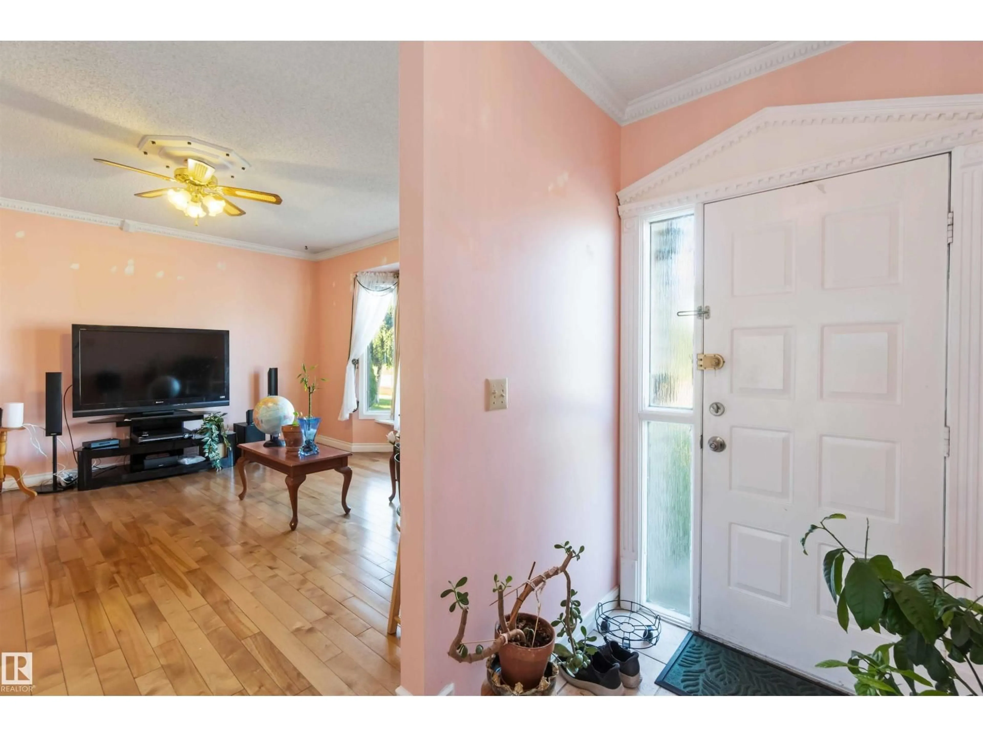 Indoor entryway for 7227 184 ST, Edmonton Alberta T5T3Z9