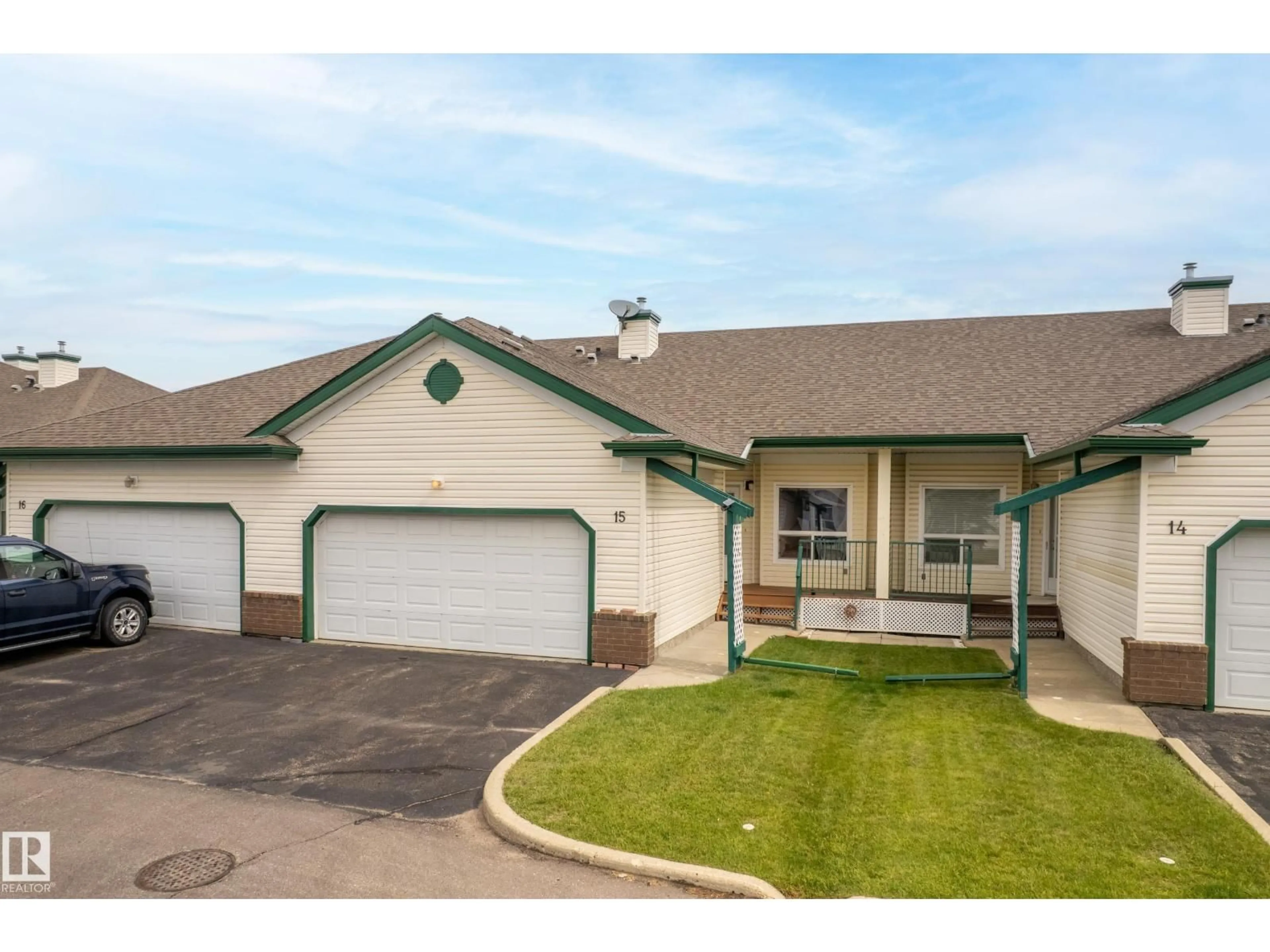 Unknown for 15 - 13615 34 ST, Edmonton Alberta T5A0B3