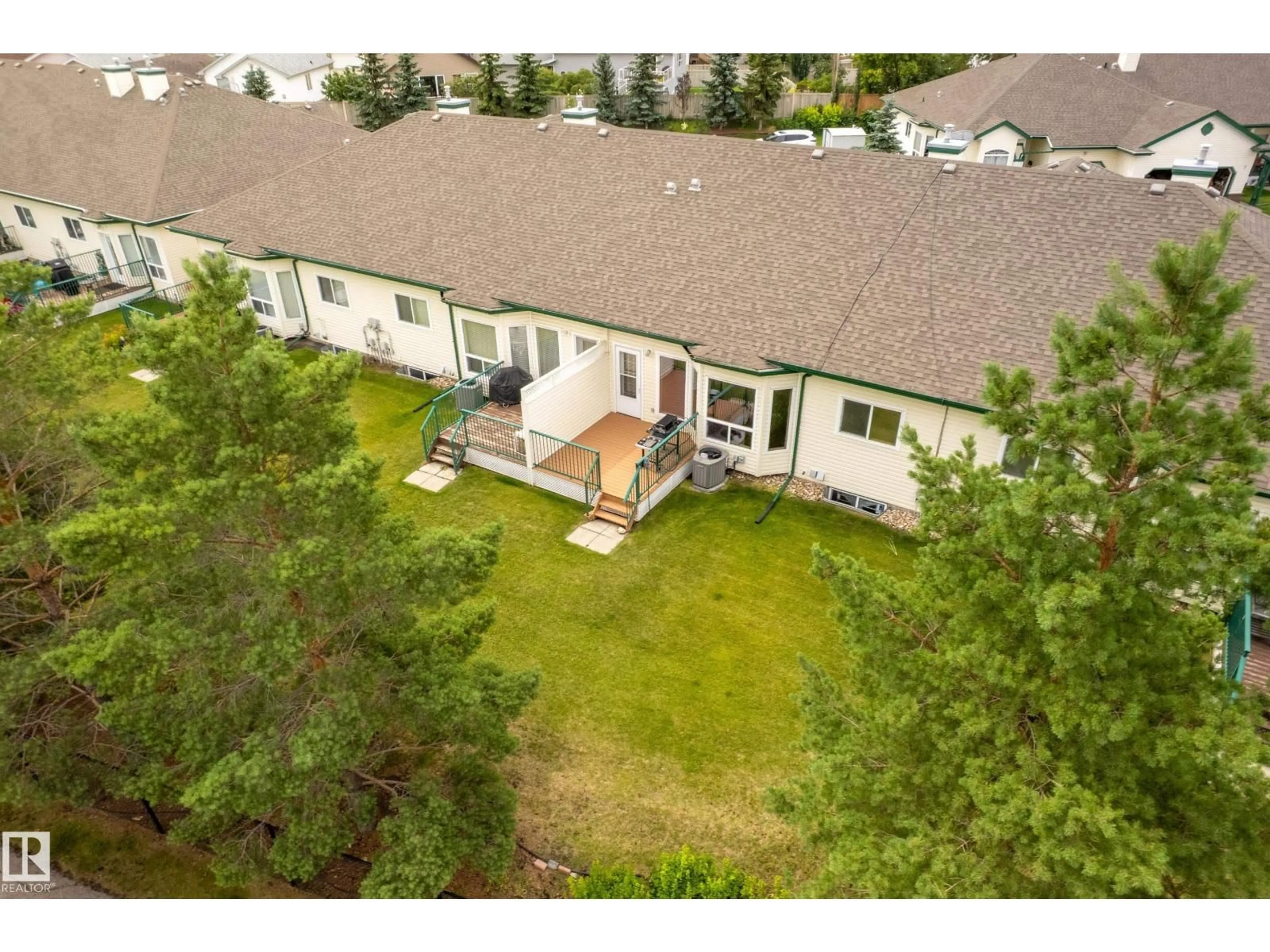 A pic from outside/outdoor area/front of a property/back of a property/a pic from drone, unknown for 15 - 13615 34 ST, Edmonton Alberta T5A0B3