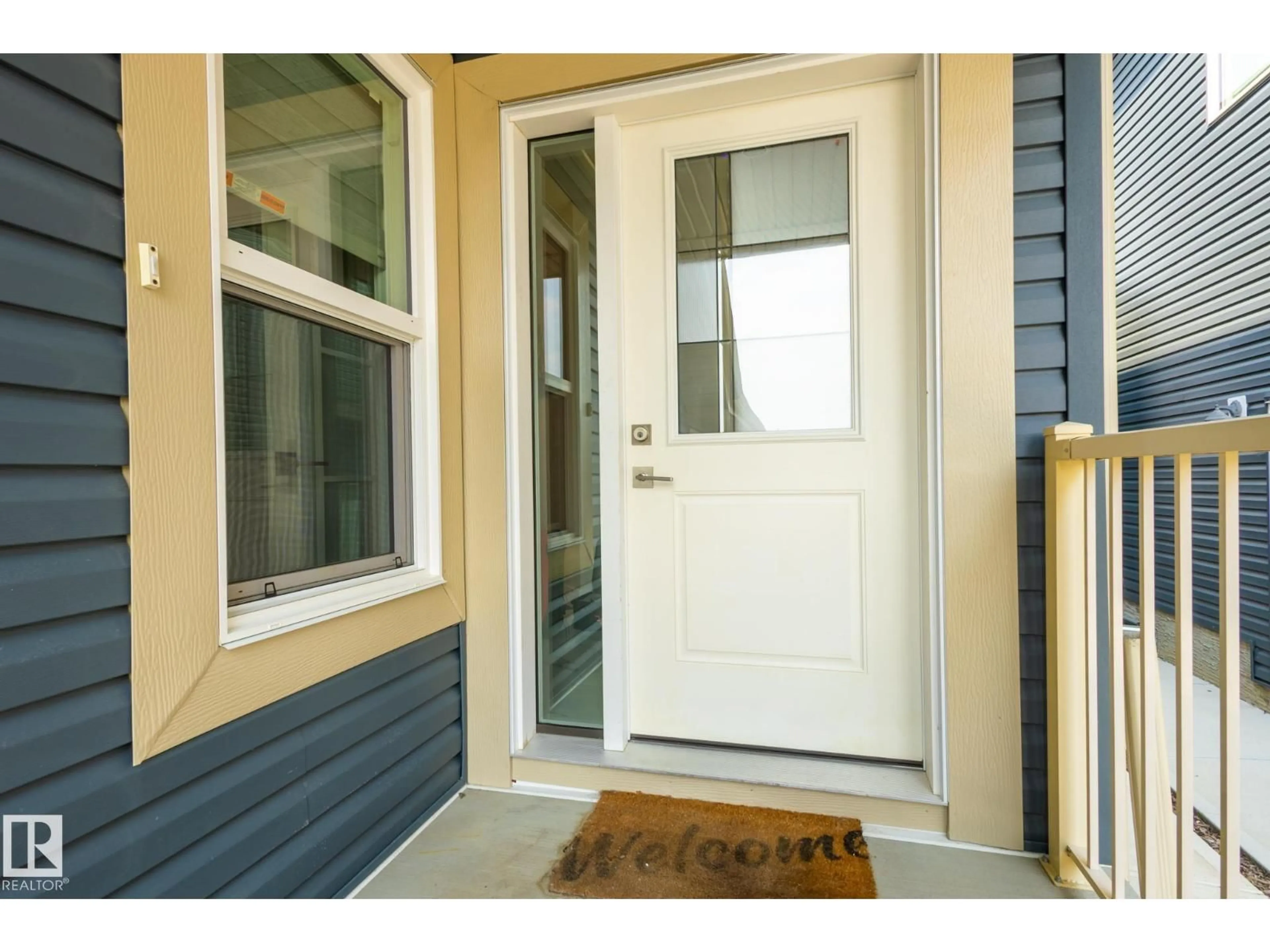 Indoor entryway for 7432 174 AV, Edmonton Alberta T5Z0J7