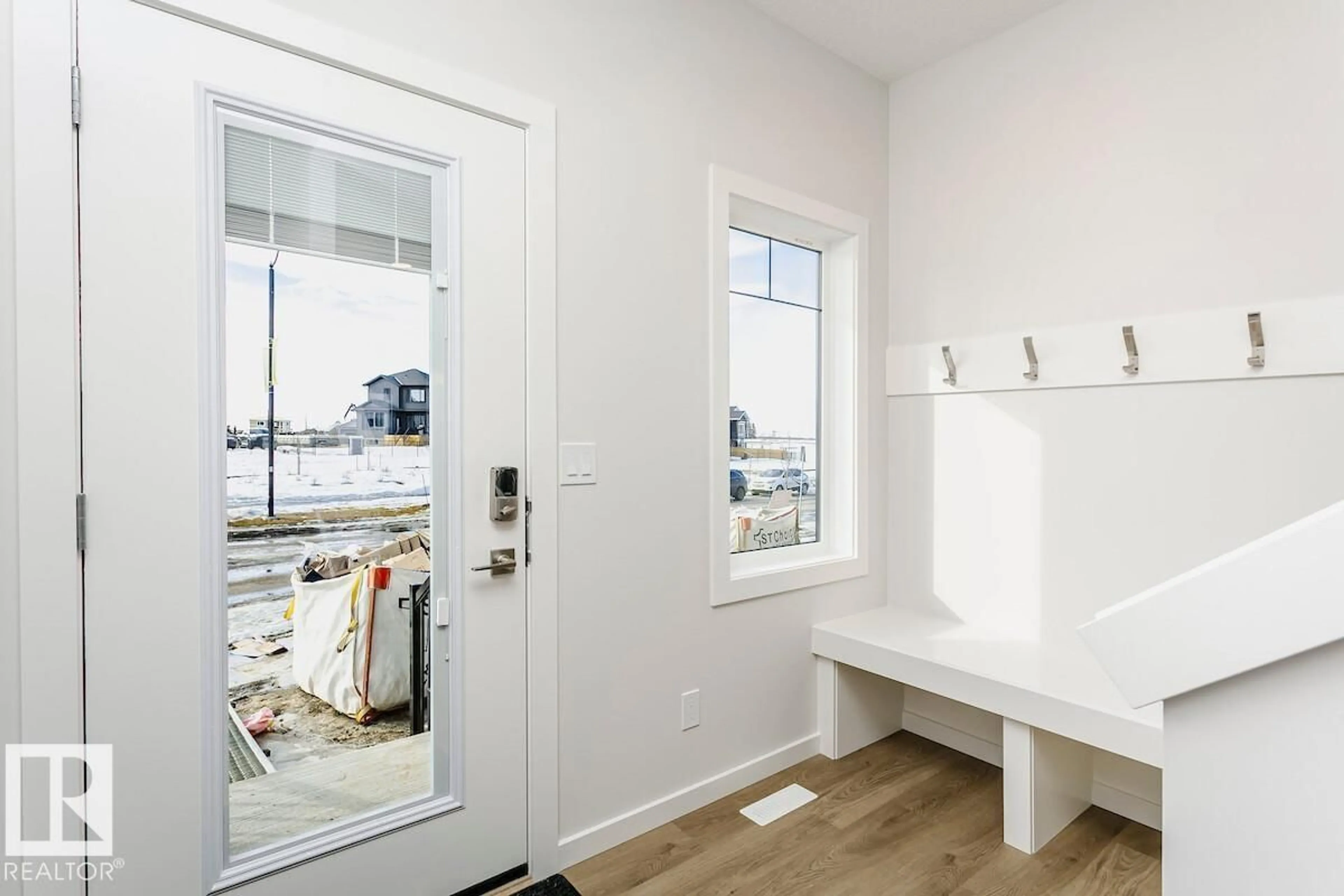 Indoor entryway for 707 CAMBRIAN BV, Sherwood Park Alberta T8H3B7