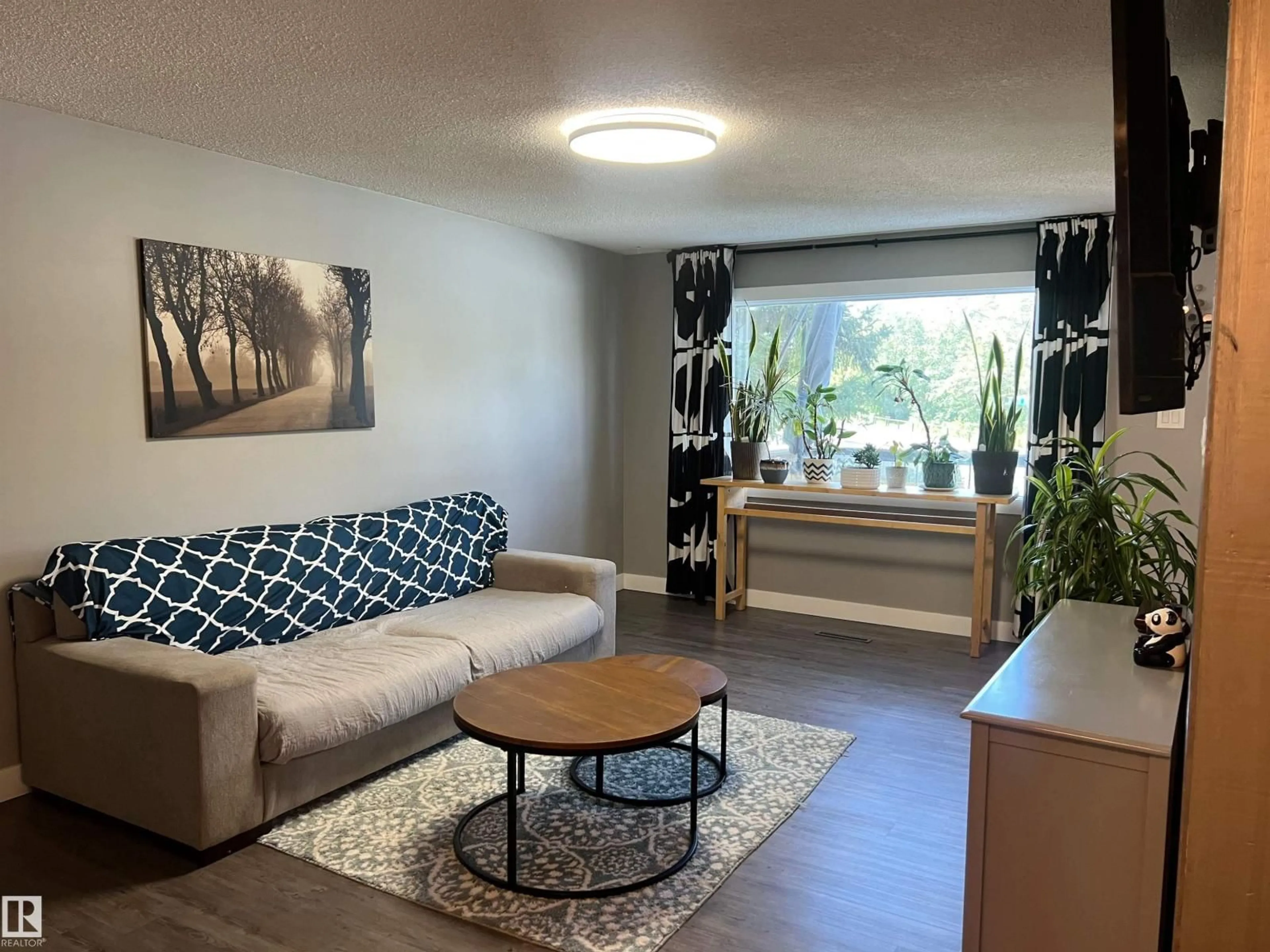 Living room with furniture, unknown for 75 HERON RD, Sherwood Park Alberta T8A0H1