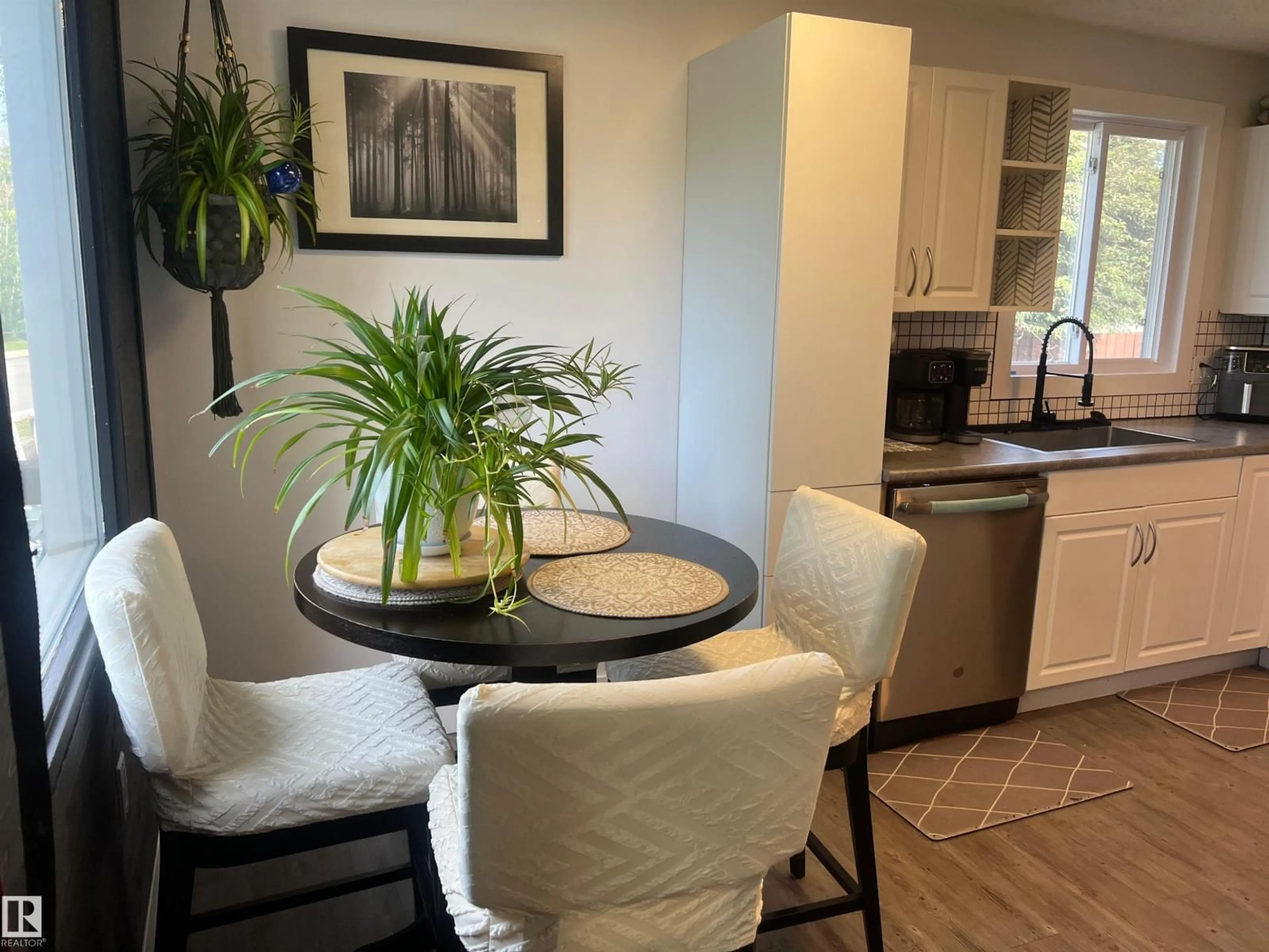 Unknown for 75 HERON RD, Sherwood Park Alberta T8A0H1