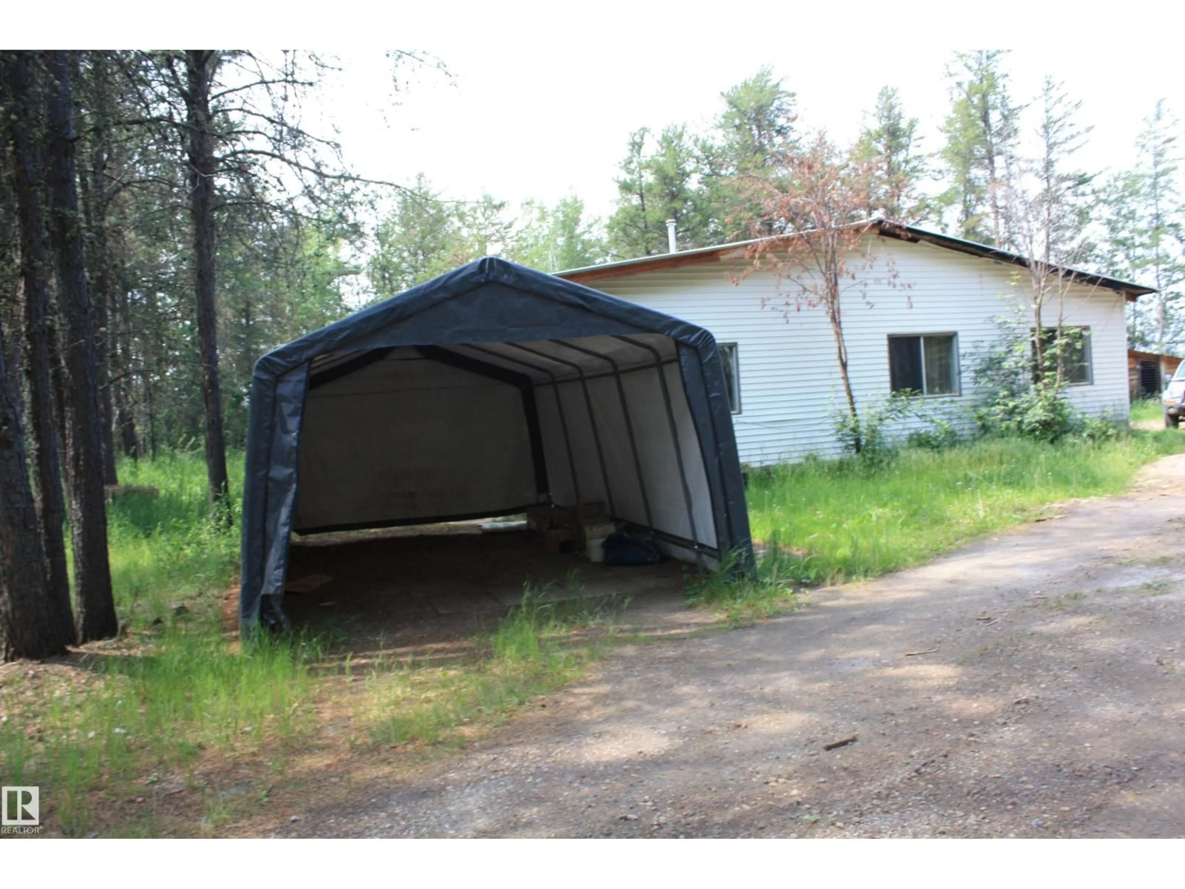 Shed for 14044 HIWAY 28, Rural Smoky Lake County Alberta T0A3L0