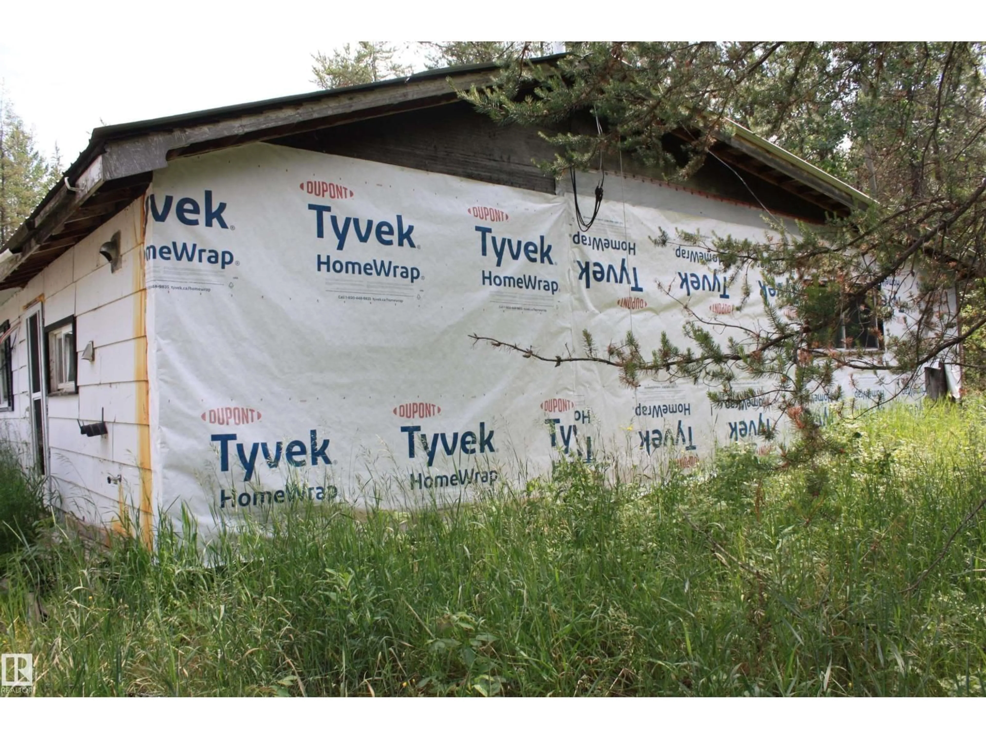 Home with vinyl exterior material, street for 14044 HIWAY 28, Rural Smoky Lake County Alberta T0A3L0