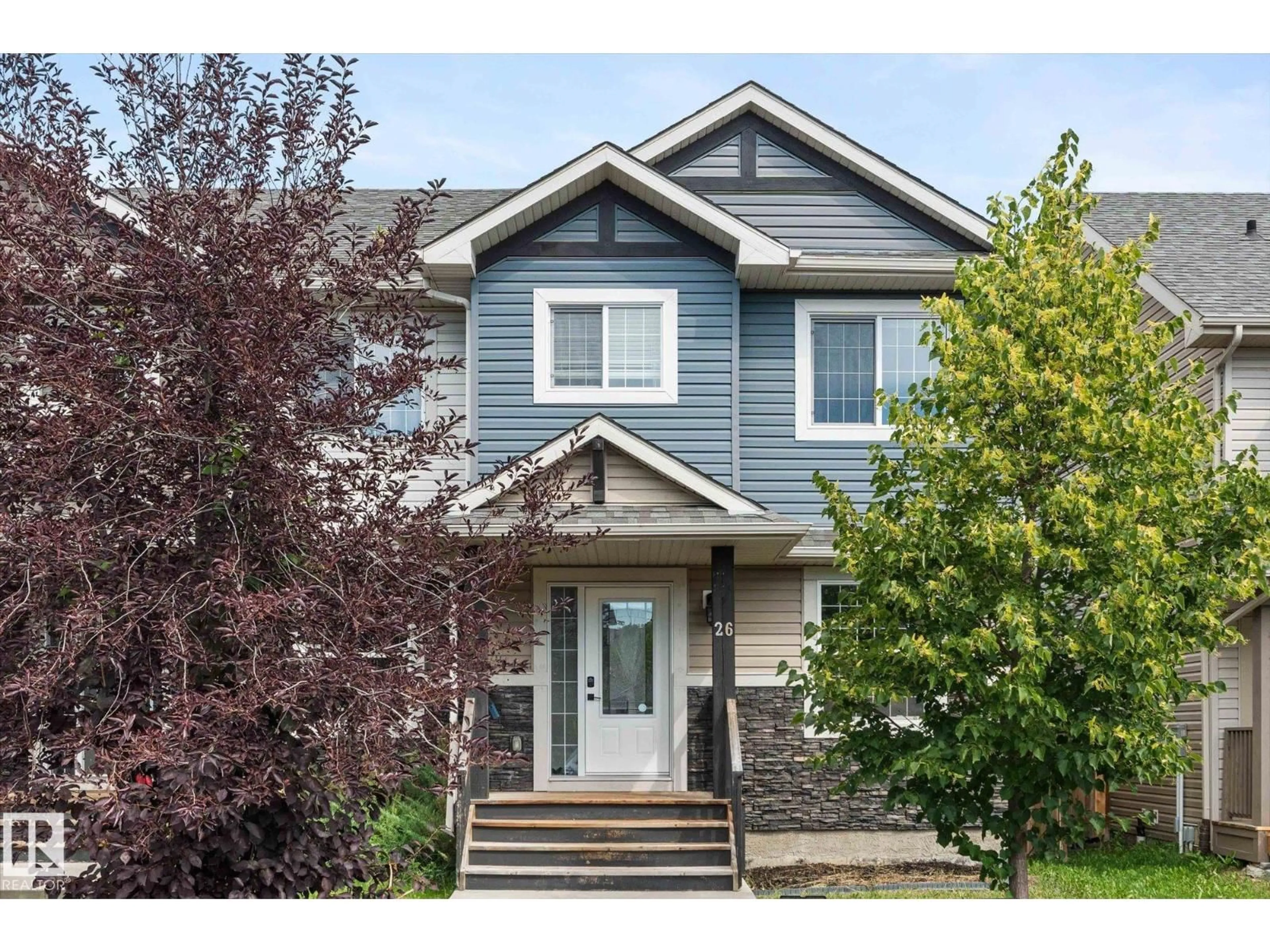Home with vinyl exterior material, street for 26 MEADOWLAND CR, Spruce Grove Alberta T7X0P9