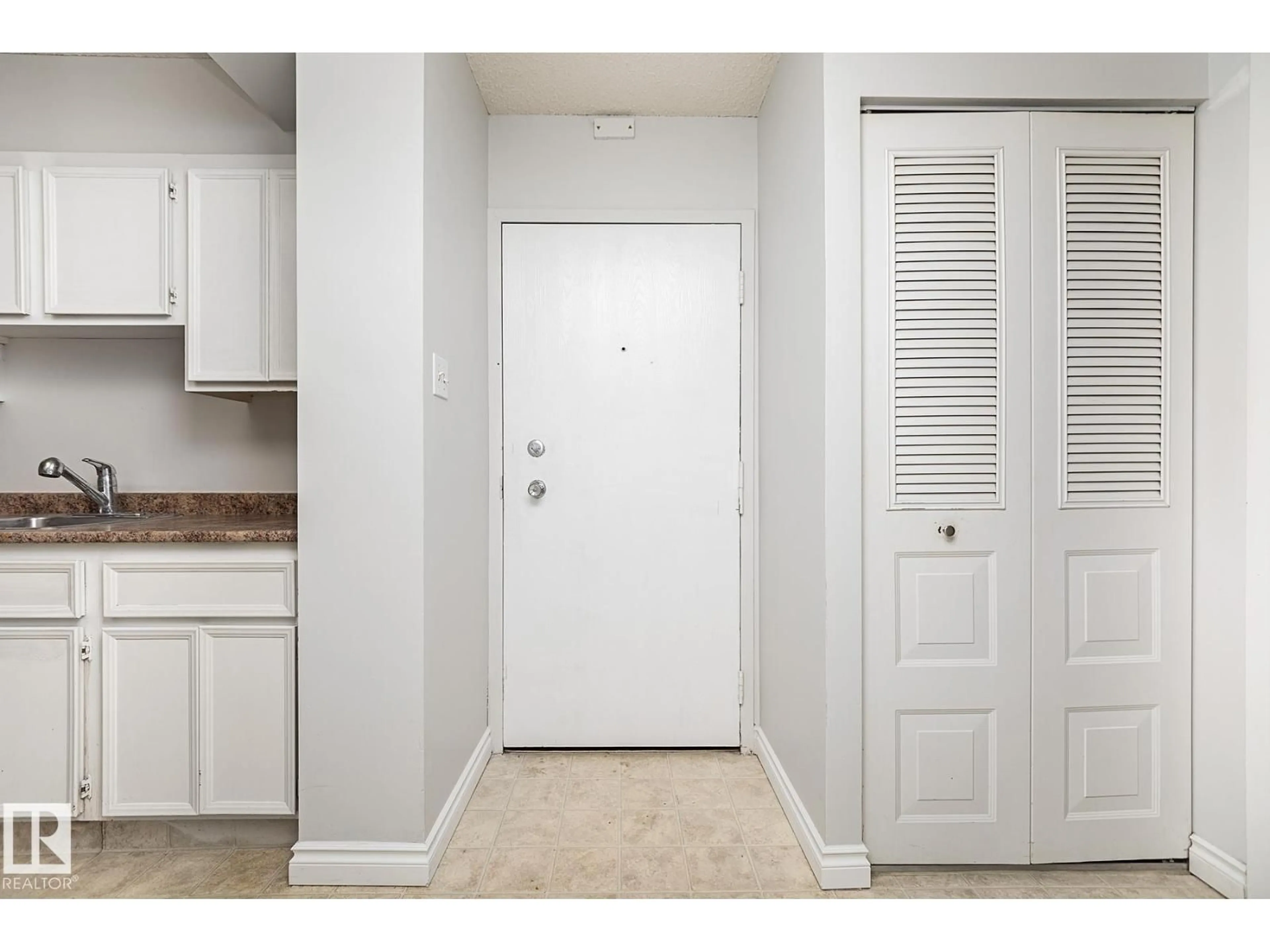 Indoor entryway for #1006 - 12841 65 ST, Edmonton Alberta T5A4N4