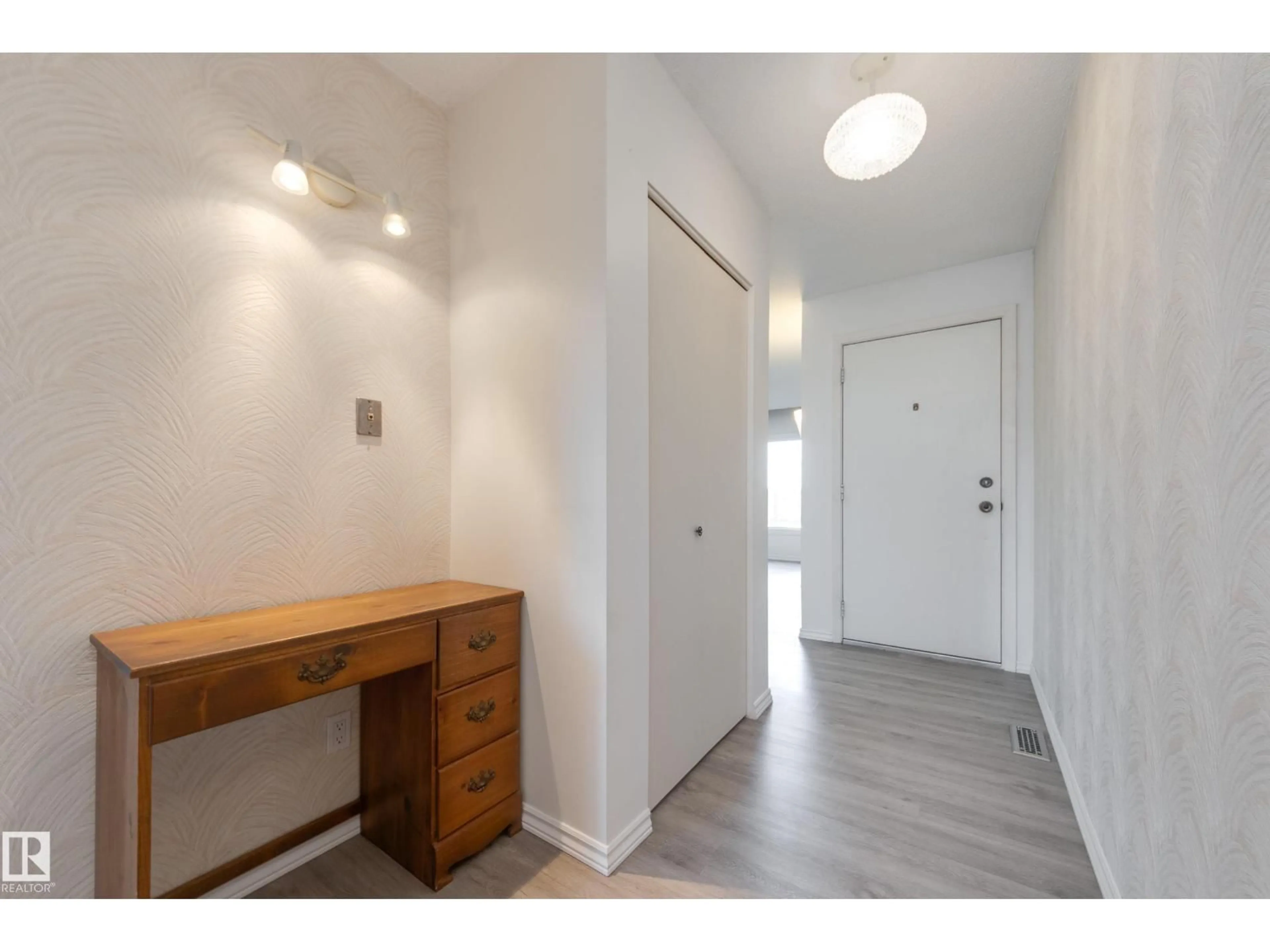 Indoor entryway for 8504 151 AV, Edmonton Alberta T5E5X1