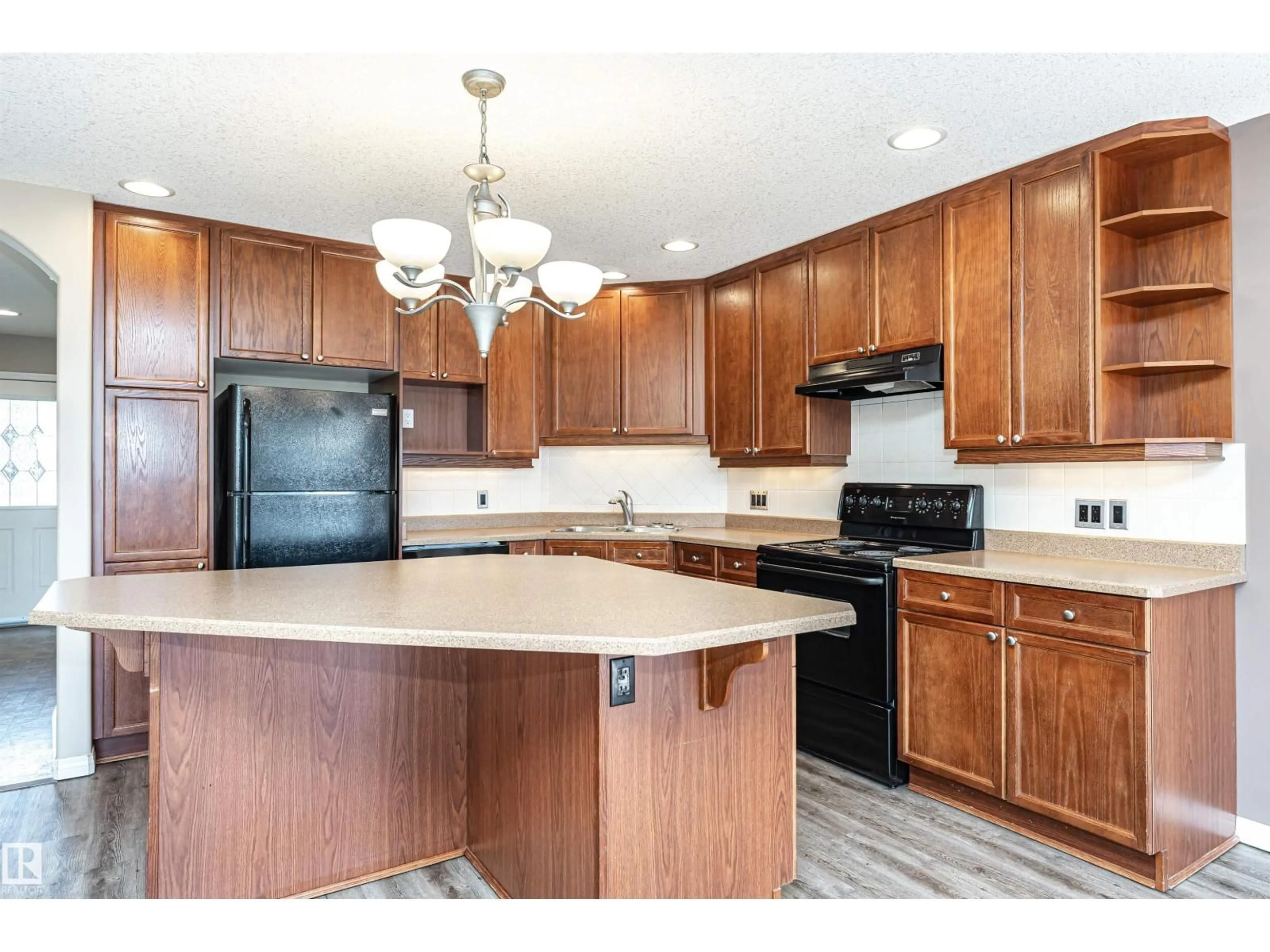 Open concept kitchen, unknown for 9906 102 AV, Morinville Alberta T8R1V9