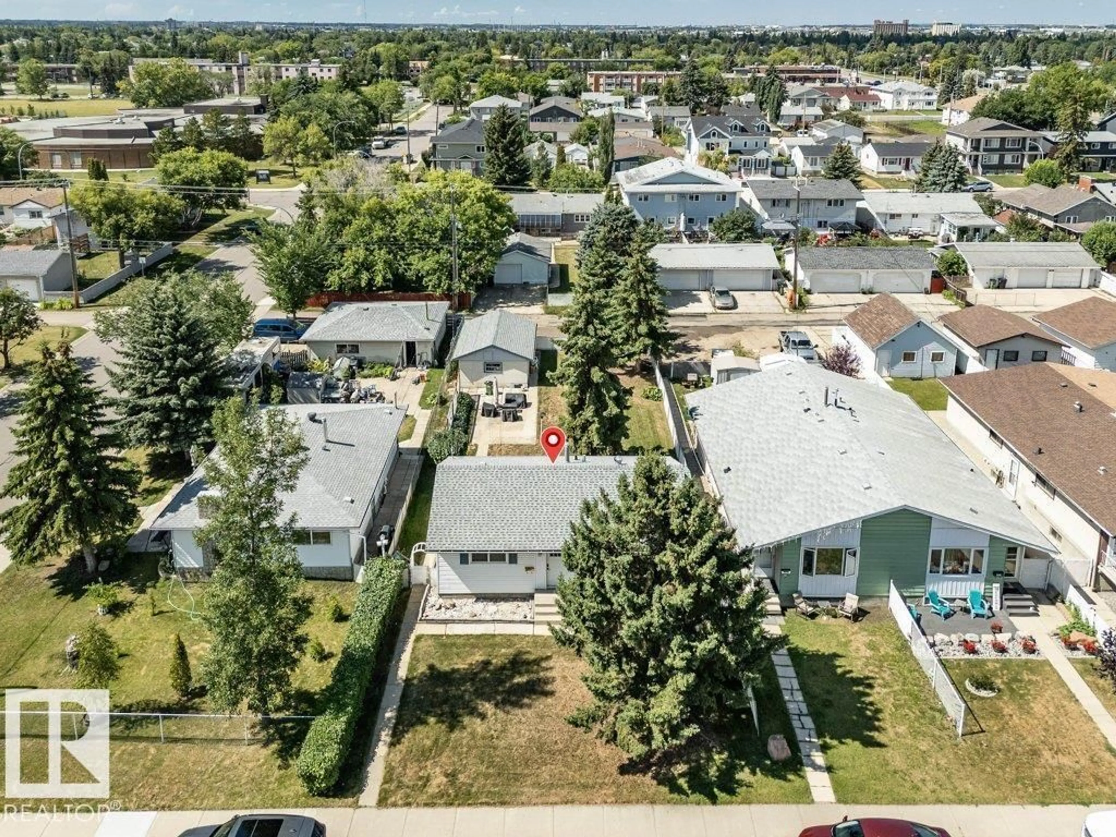 A pic from outside/outdoor area/front of a property/back of a property/a pic from drone, street for NW - 10604 153 ST, Edmonton Alberta T5P2C5