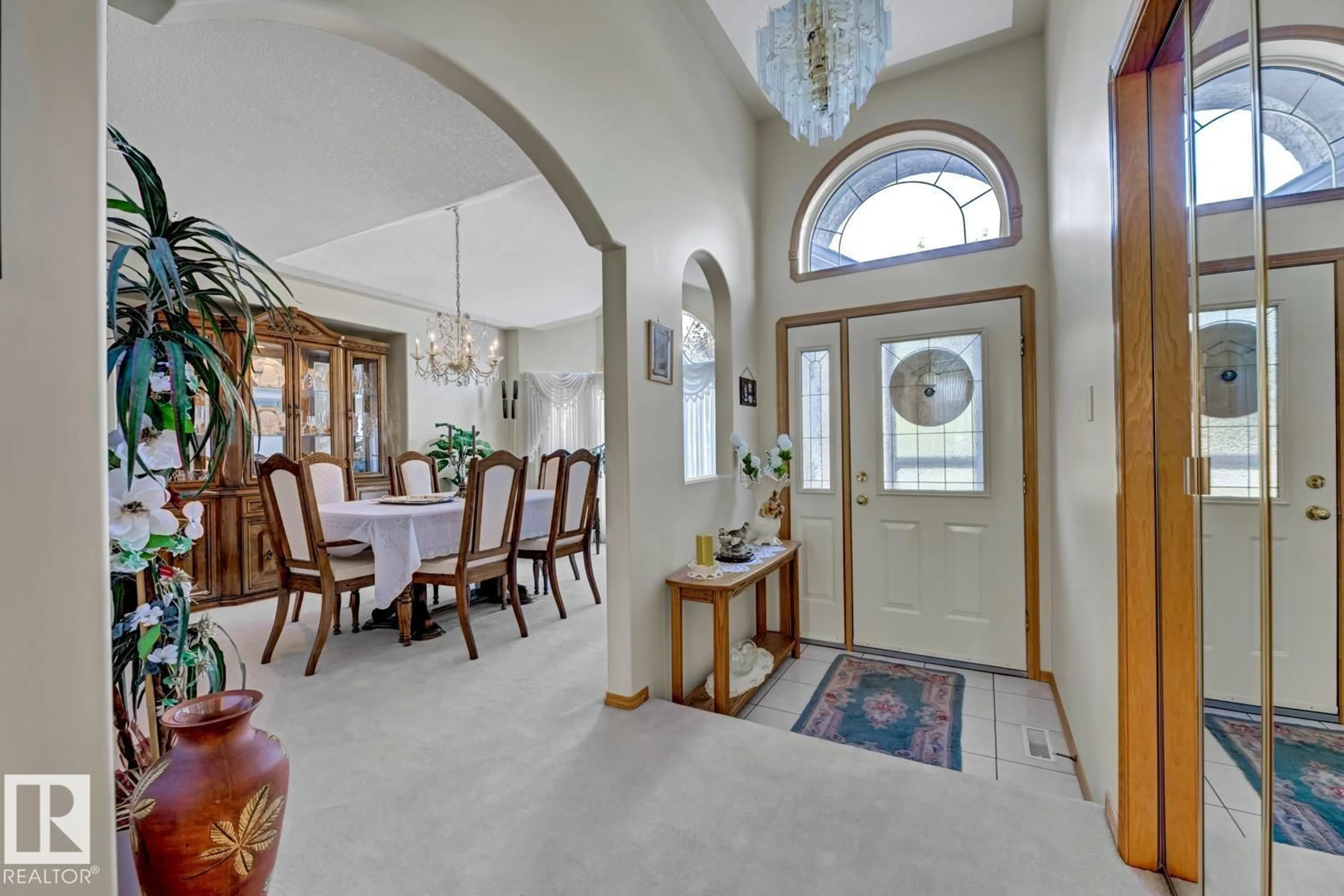 Indoor foyer for 269 HAWKVIEW CT, Sherwood Park Alberta T8A5V6