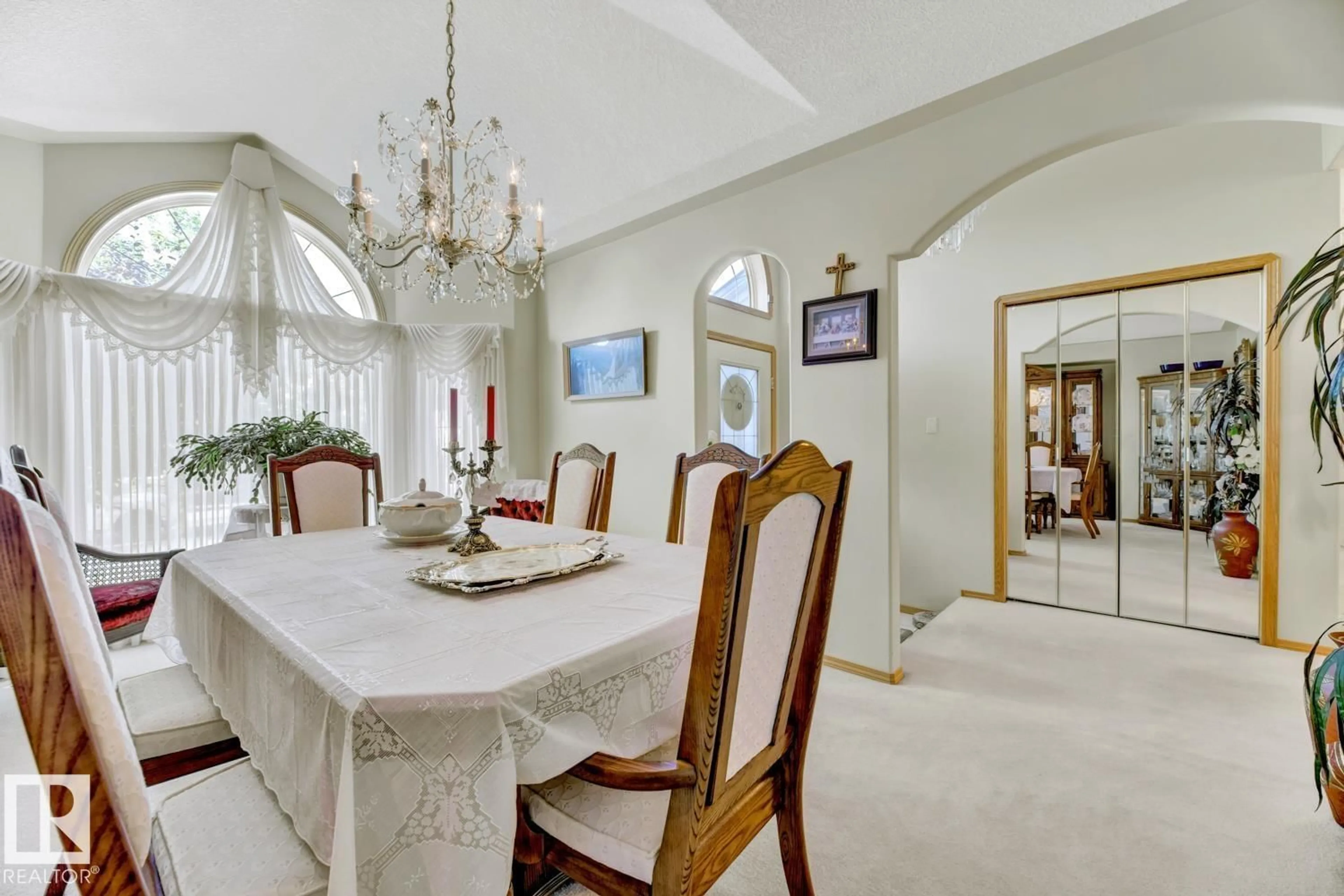 Dining room, ceramic/tile floor for 269 HAWKVIEW CT, Sherwood Park Alberta T8A5V6