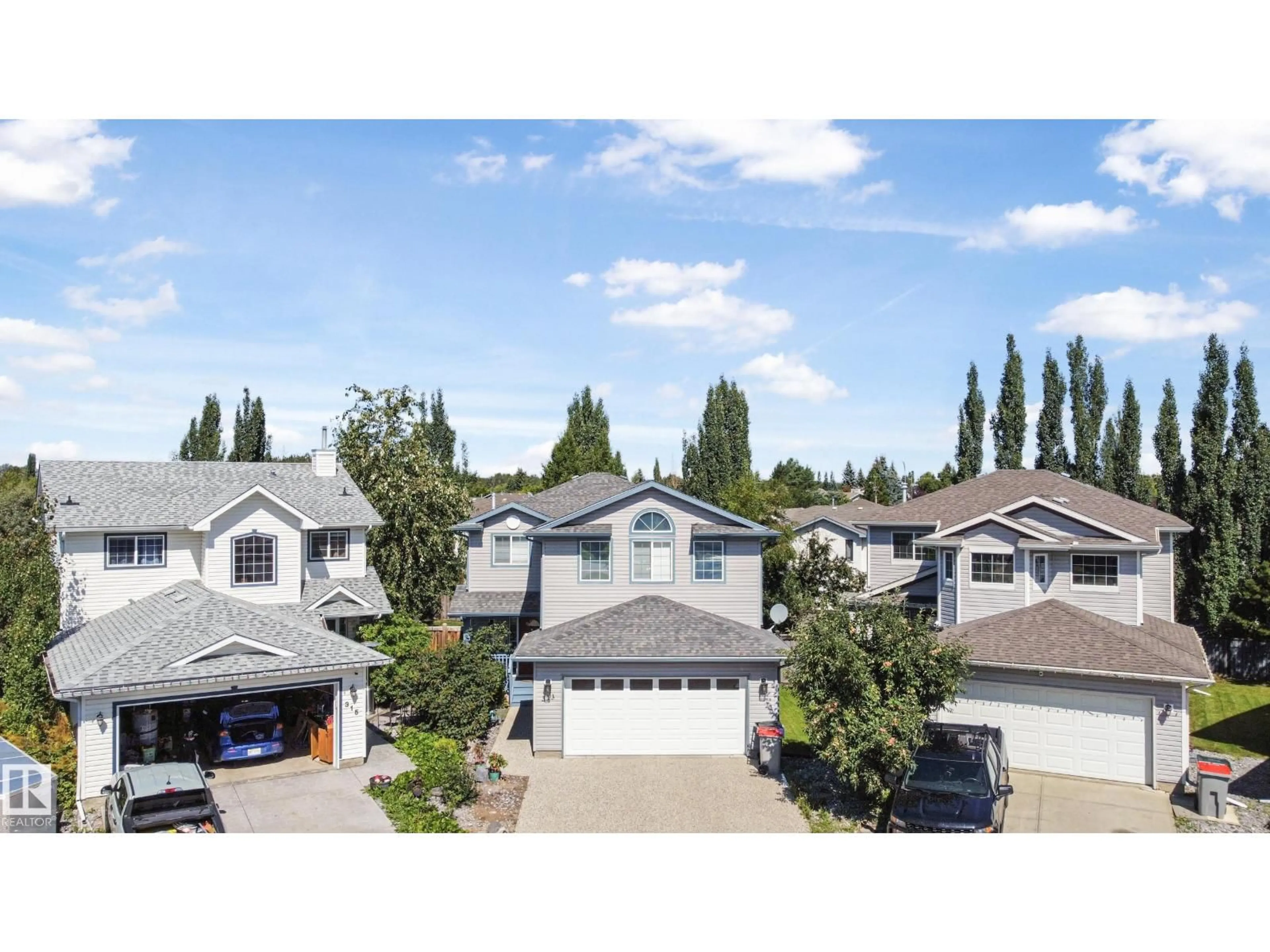 A pic from outside/outdoor area/front of a property/back of a property/a pic from drone, street for 313 WESTERRA BV, Stony Plain Alberta T7Z2W8