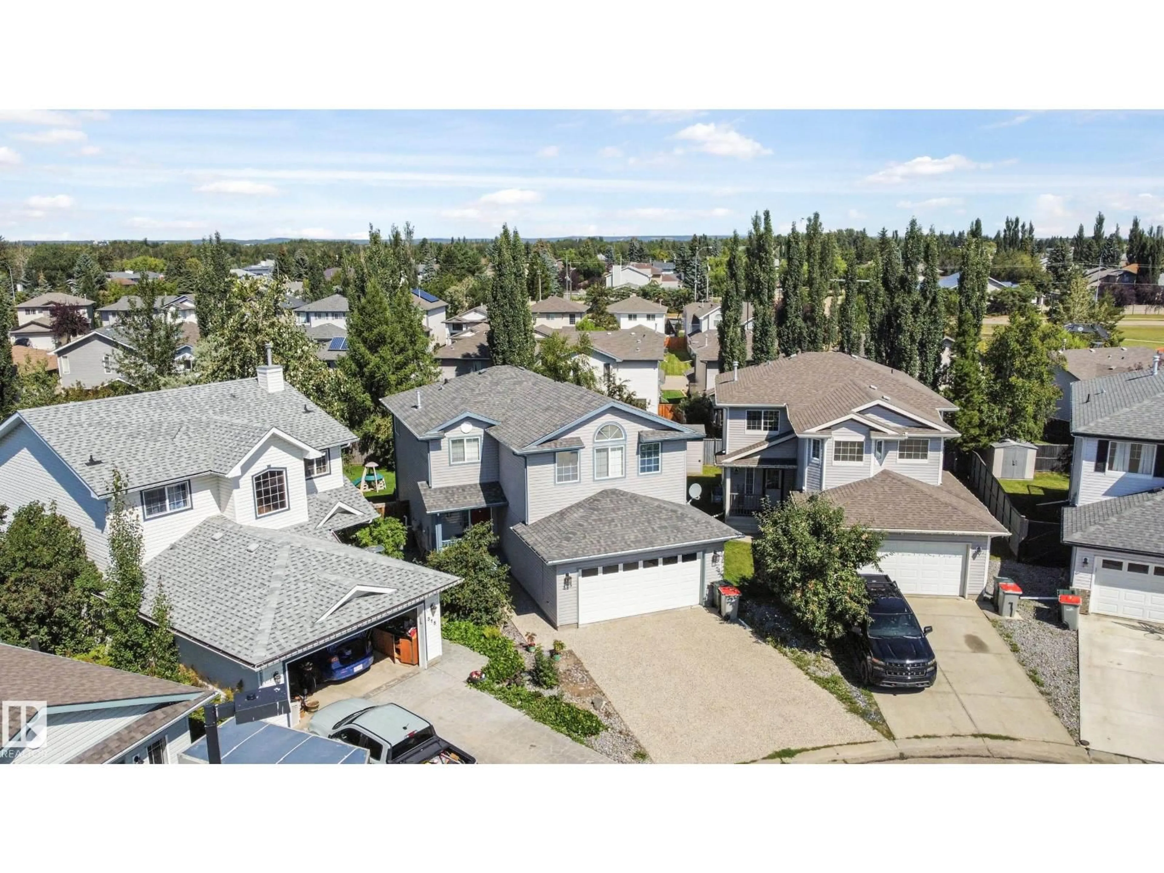 A pic from outside/outdoor area/front of a property/back of a property/a pic from drone, street for 313 WESTERRA BV, Stony Plain Alberta T7Z2W8