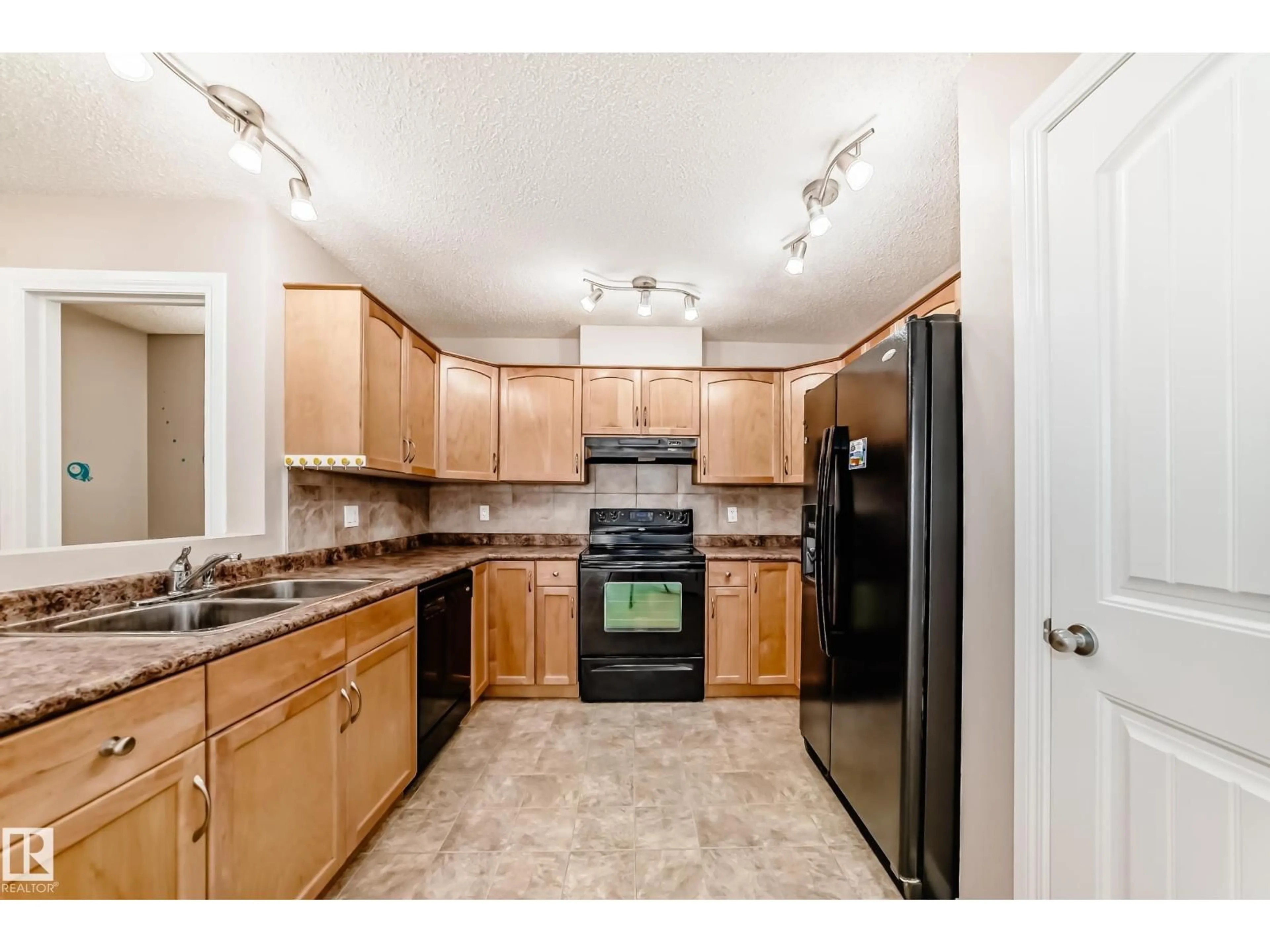 Standard kitchen, unknown for NW - 12127 82 ST, Edmonton Alberta T5B2W8