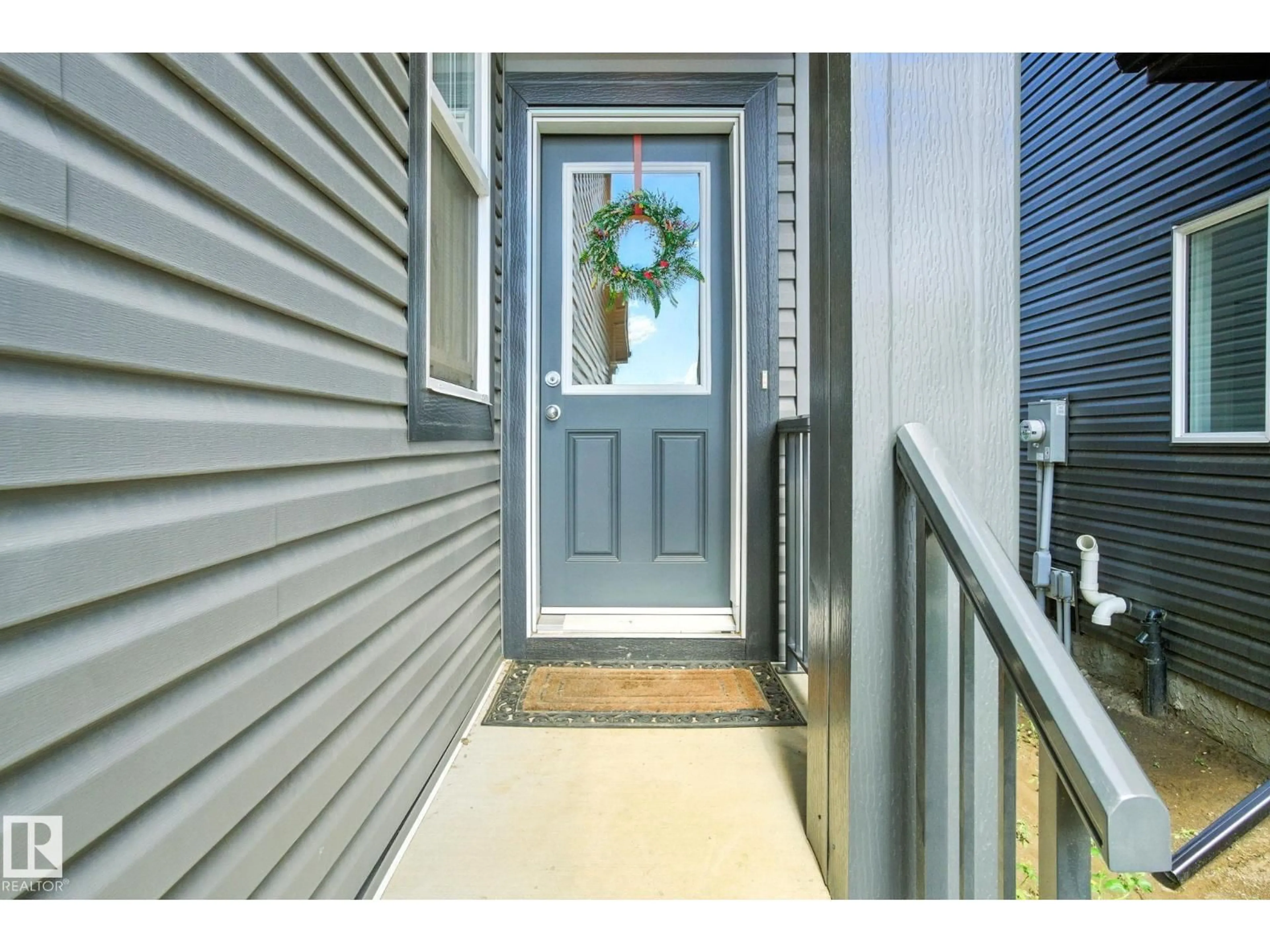 Indoor entryway for 22 KIWYCK LI, Spruce Grove Alberta T7X3G7
