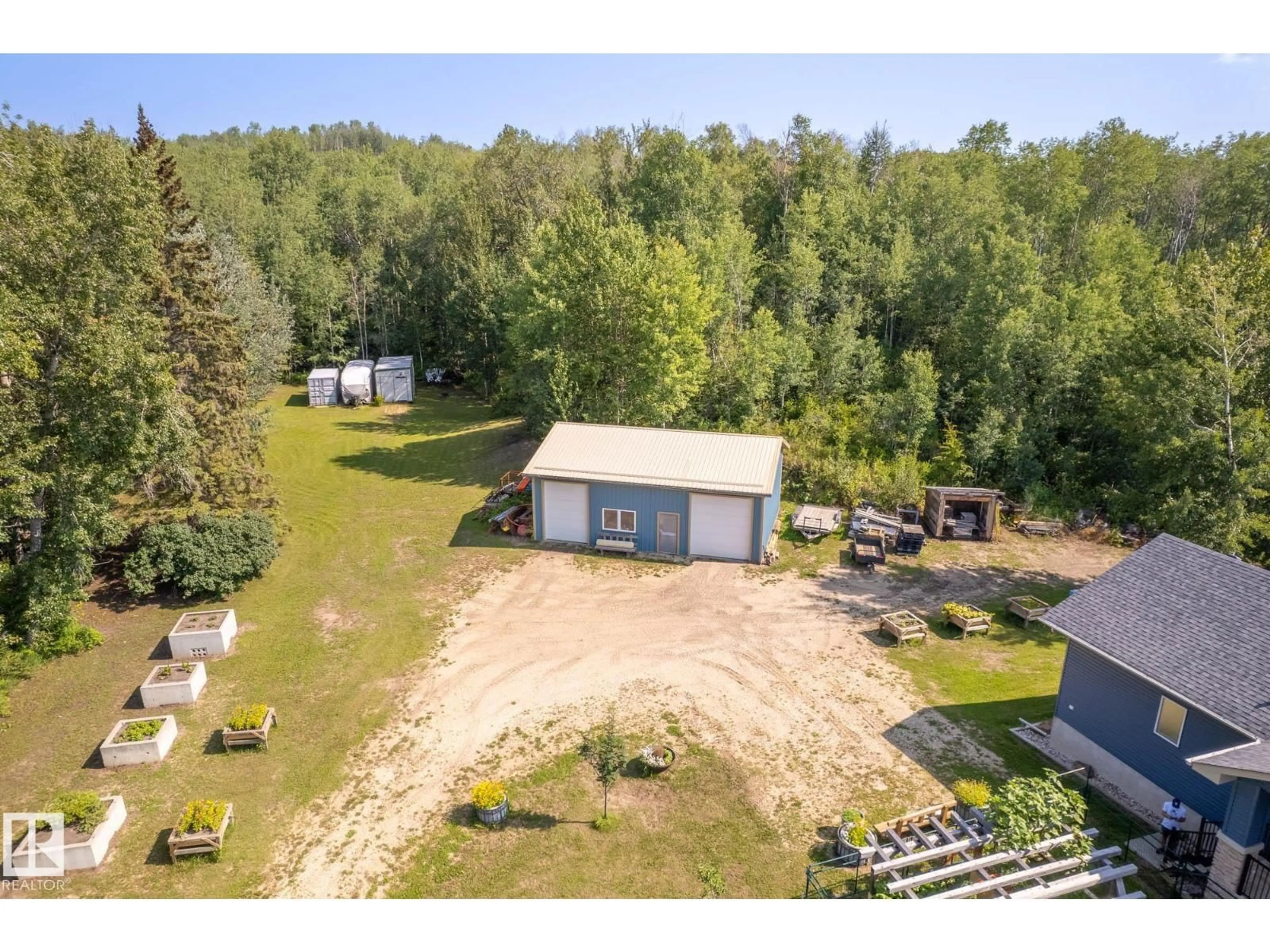 A pic from outside/outdoor area/front of a property/back of a property/a pic from drone, unknown for 4518 LAKESHORE RD, Rural Parkland County Alberta T0E2K0