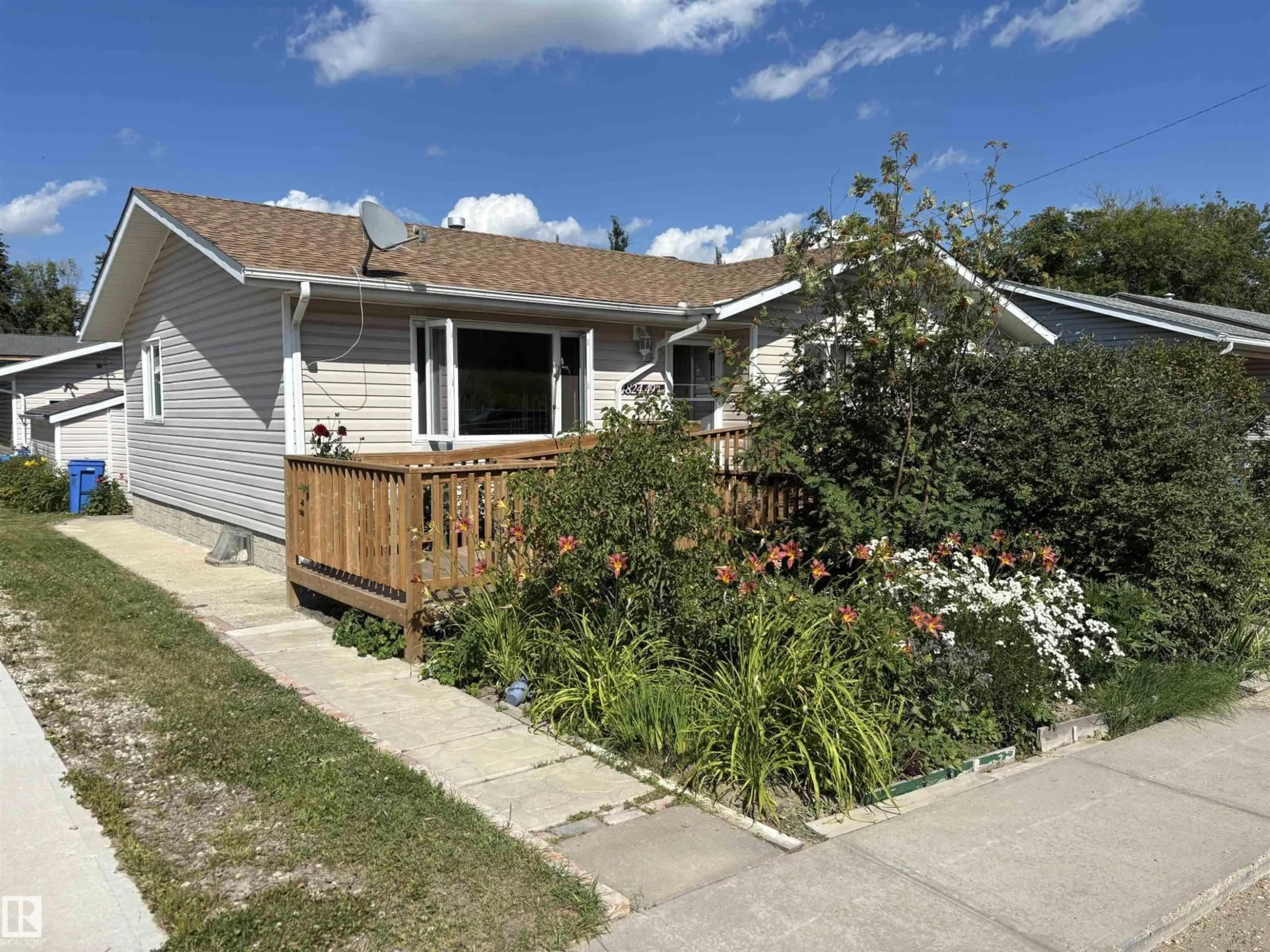 A pic from outside/outdoor area/front of a property/back of a property/a pic from drone, street for 4824 49 AV, Sangudo Alberta T0E2A0
