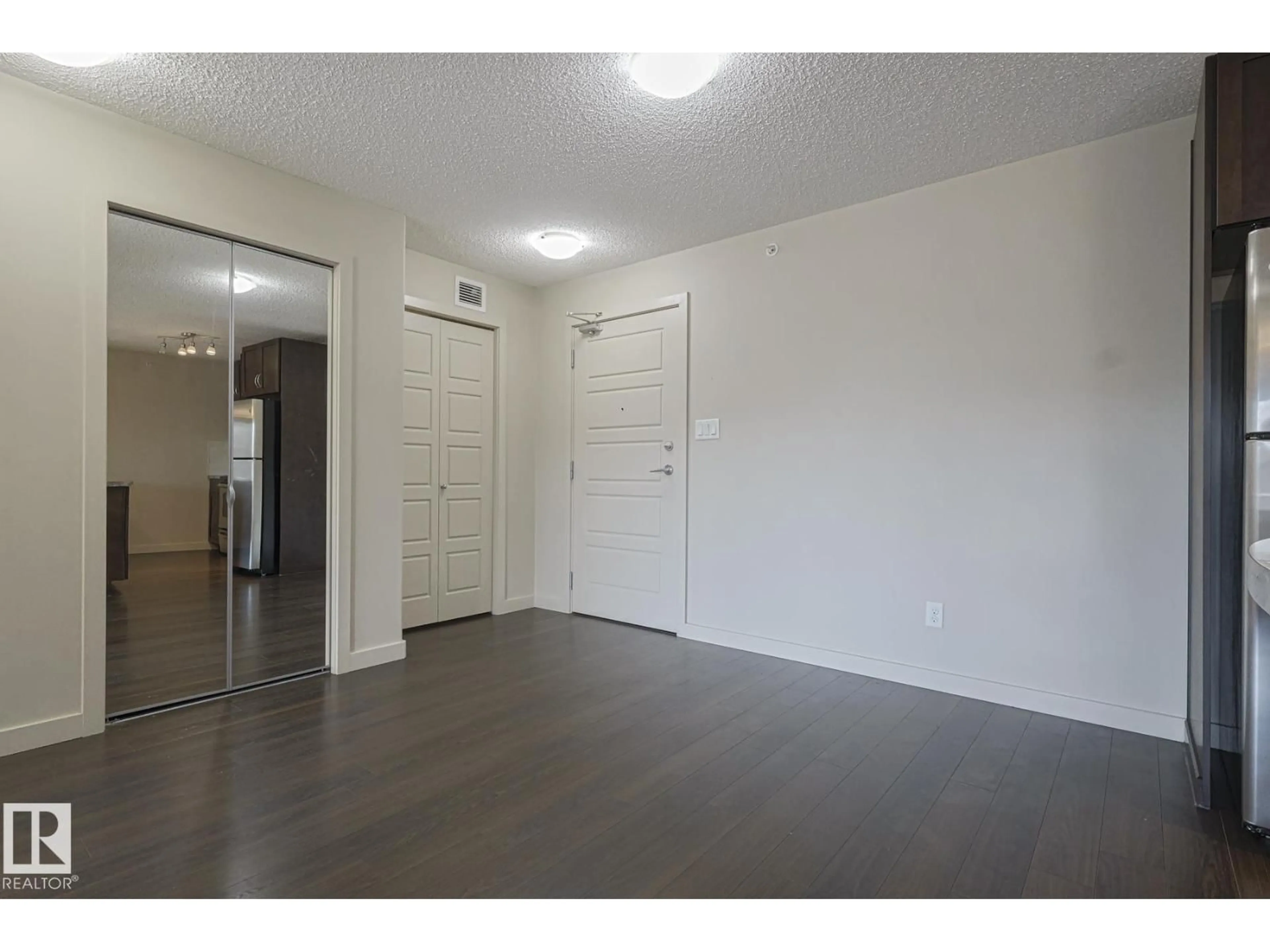 A pic of a room for #418 - 6084 STANTON DR, Edmonton Alberta T6X0Z4