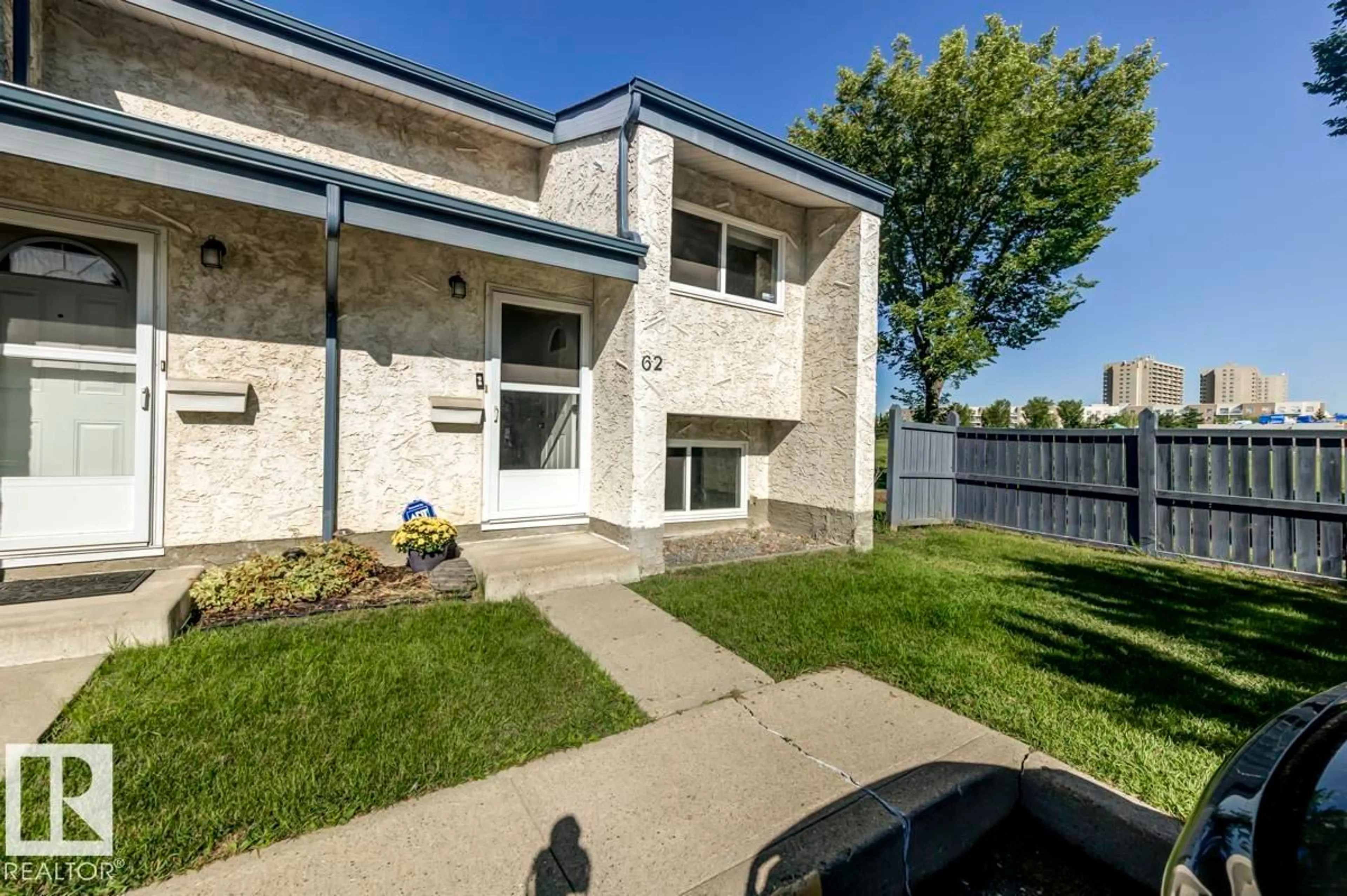 Patio, unknown for 62 6220 172 ST NW, Edmonton Alberta T5T3R4