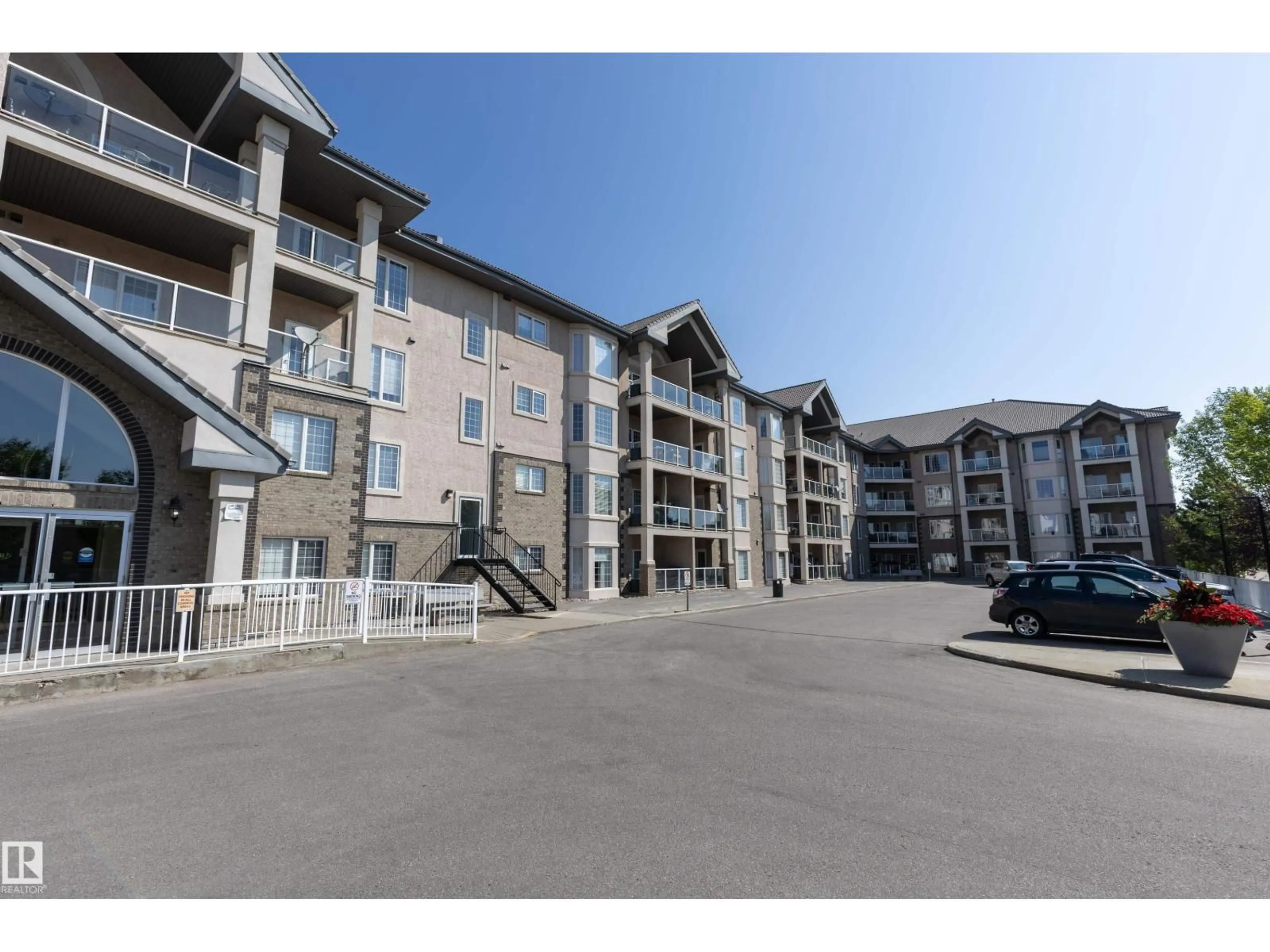 Unknown for 238 612 111 ST, Edmonton Alberta T6W1R9