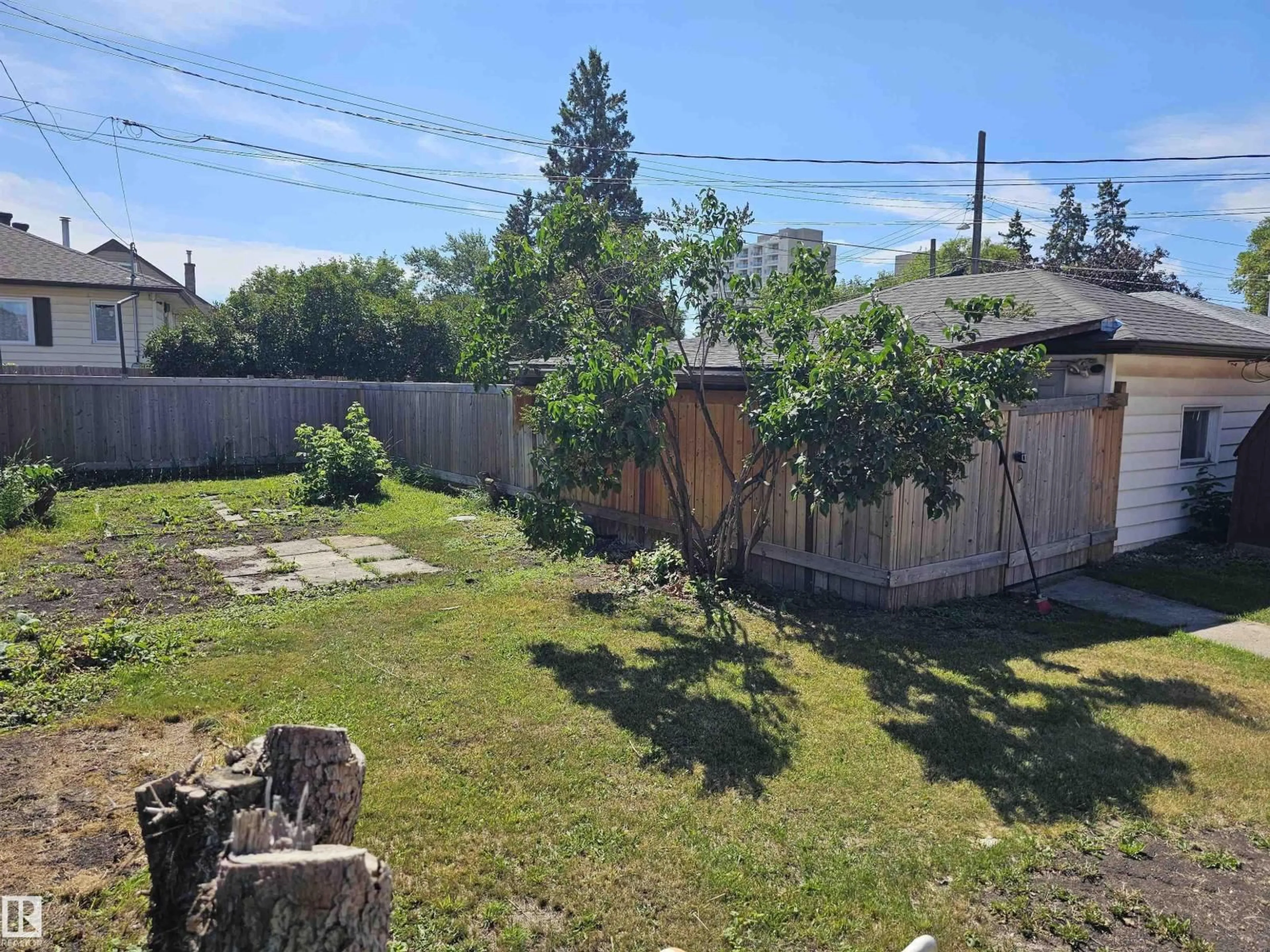 Patio, street for 13215 116 AV, Edmonton Alberta T5M3E1