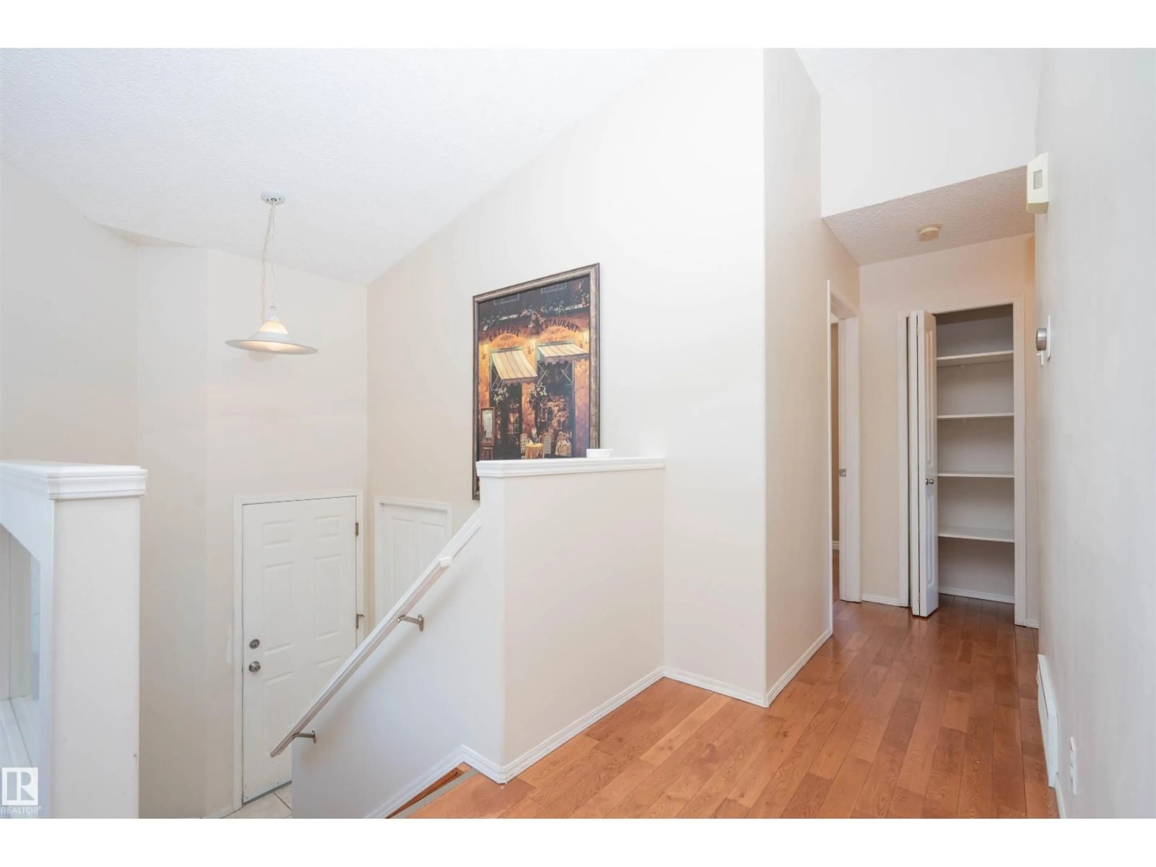 Indoor entryway for 13028 139ST NW, Edmonton Alberta T5L5B8