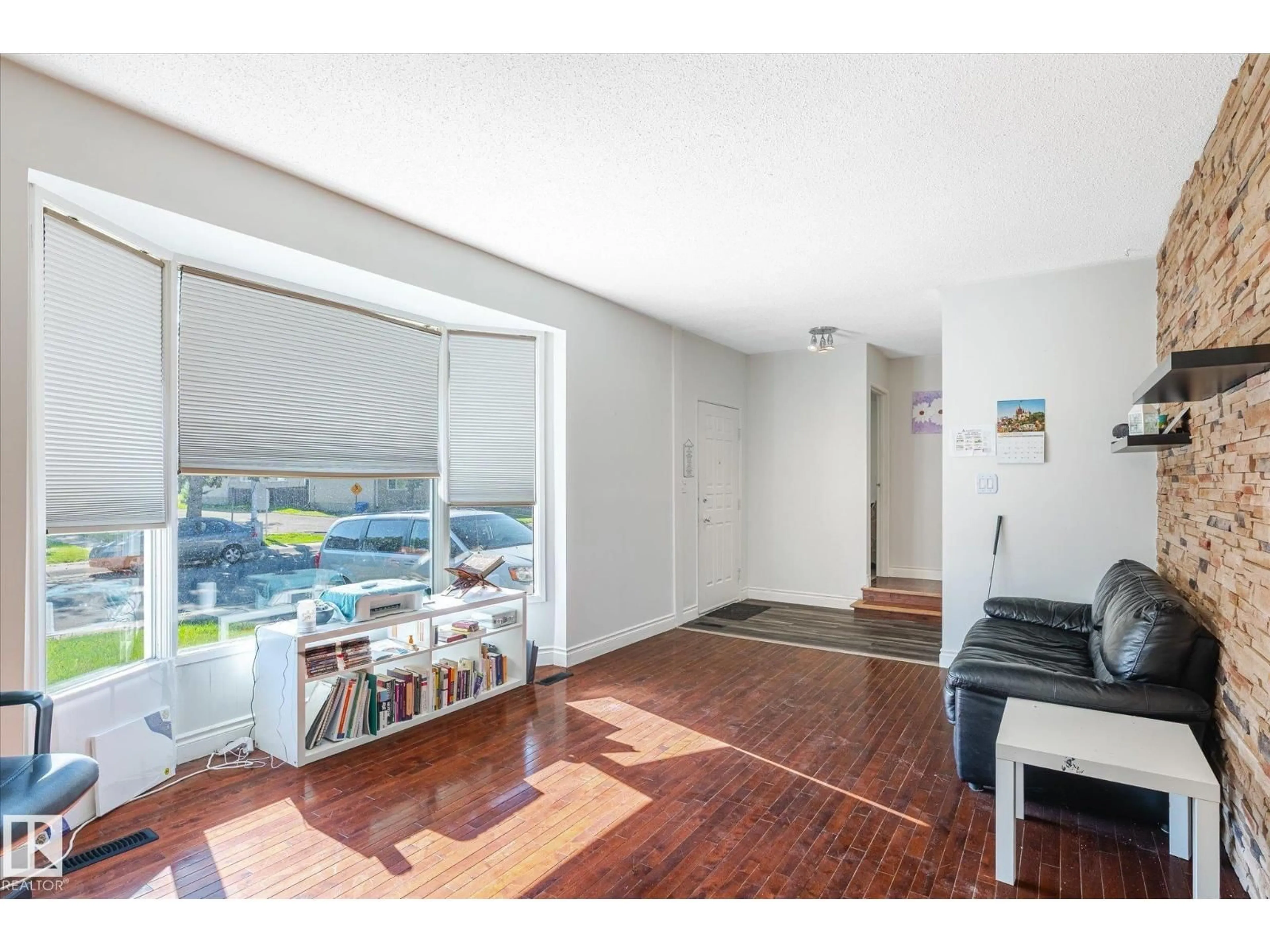 Unknown for NW - 2520 116 ST, Edmonton Alberta T6J3S2