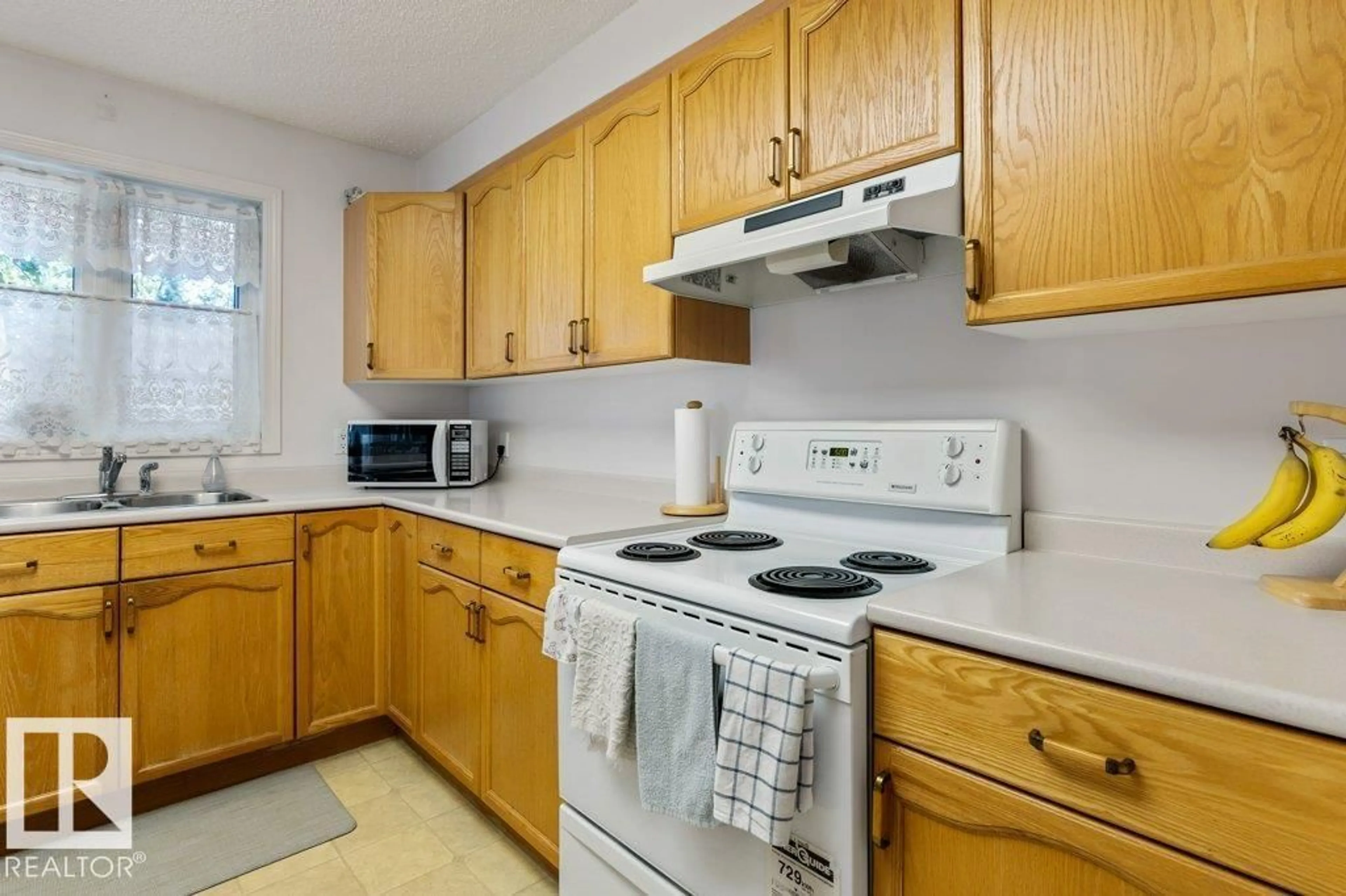 Standard kitchen, unknown for #106 - 160 KINGSWOOD BV, St. Albert Alberta T8N6V4
