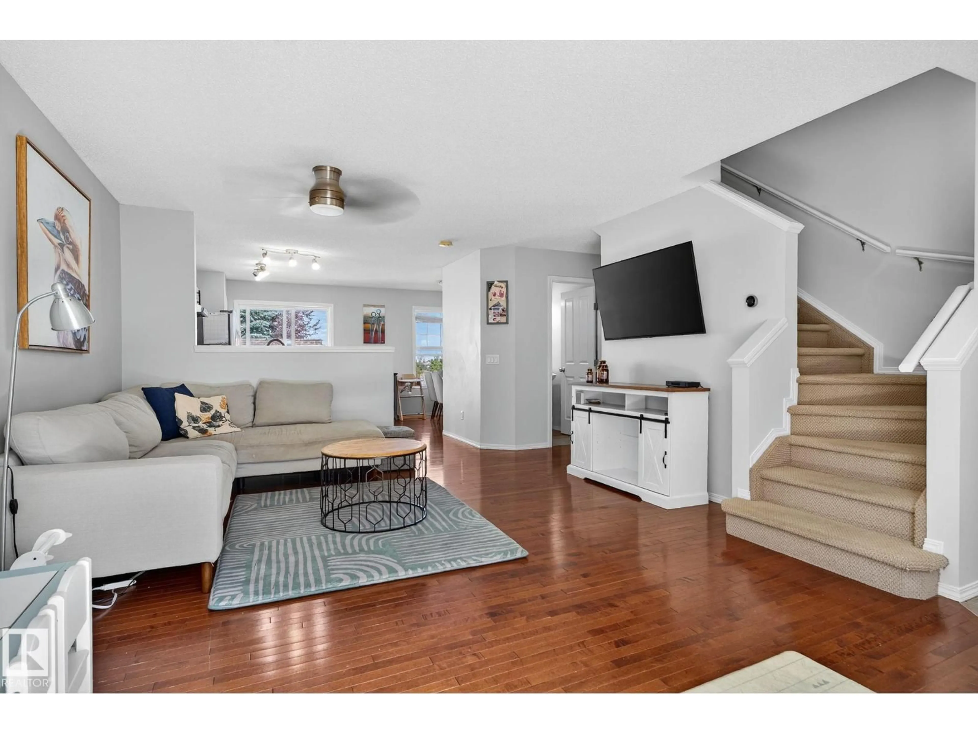 Living room with furniture, unknown for #32 - 2051 TOWNE CENTRE BV, Edmonton Alberta T6R0G8