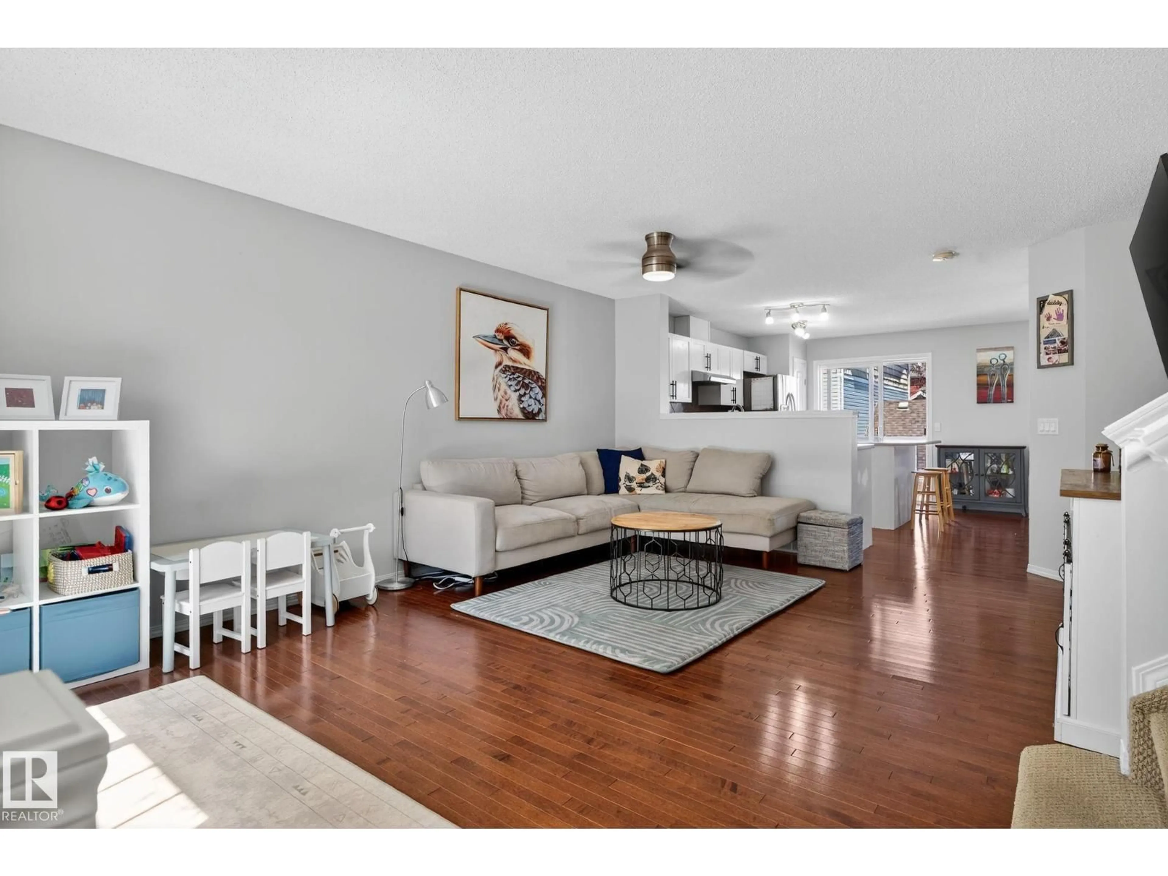 Living room with furniture, unknown for #32 - 2051 TOWNE CENTRE BV, Edmonton Alberta T6R0G8